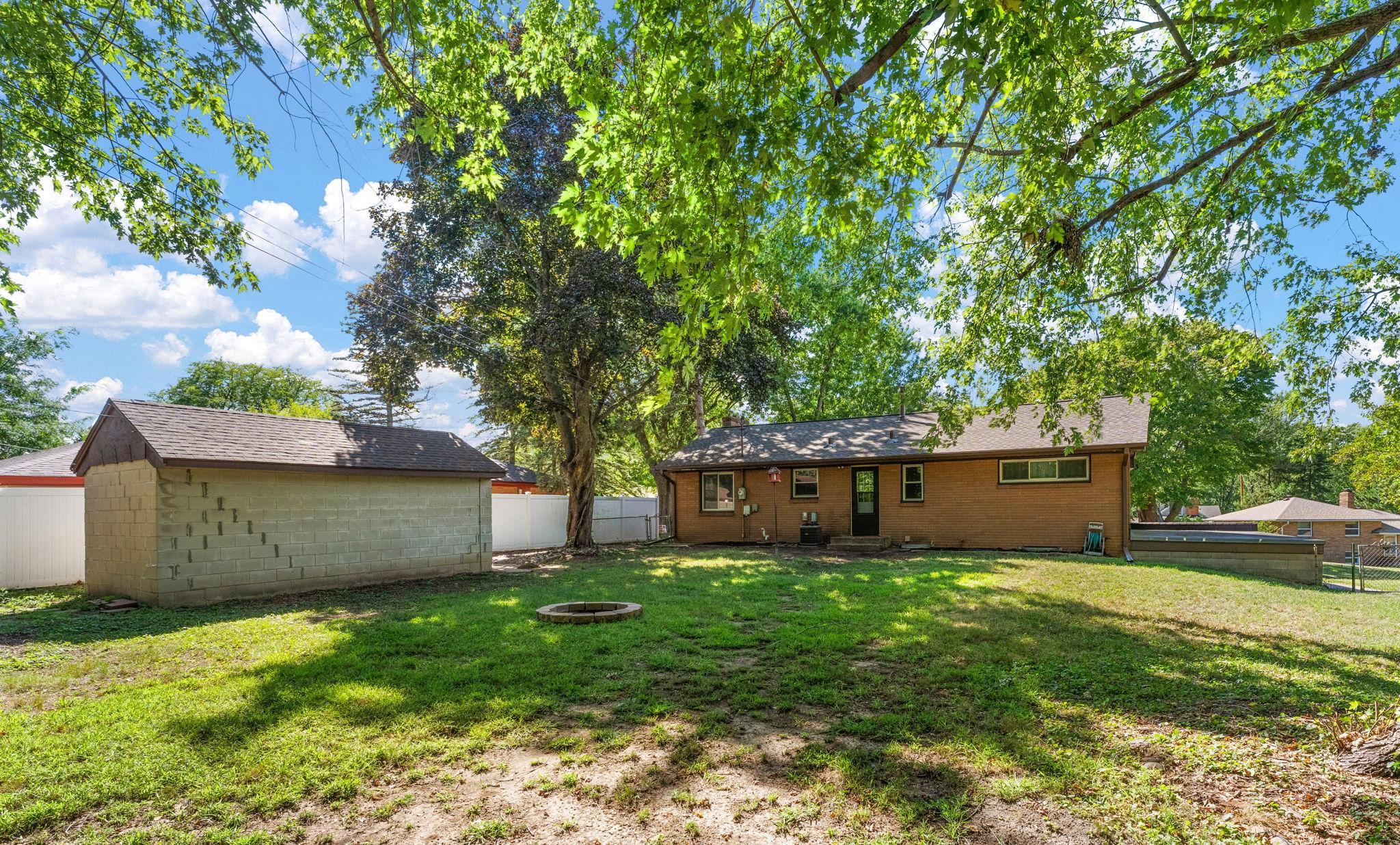 View of Residential at 2624 Bittersweet Lane, Maplewood MN 55109, Maplewood (8 of 15) - Mike Wilen | Minnesota Team Real Estate
