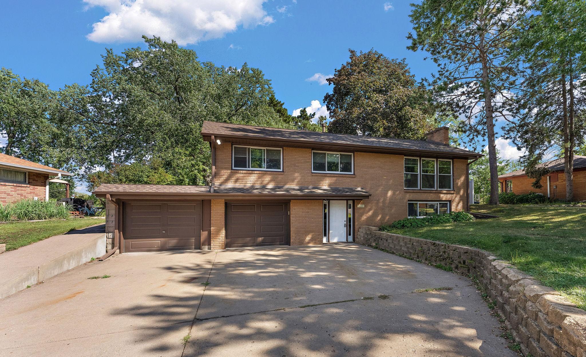 View of Residential at 2624 Bittersweet Lane, Maplewood MN 55109, Maplewood (5 of 15) - Mike Wilen | Minnesota Team Real Estate
