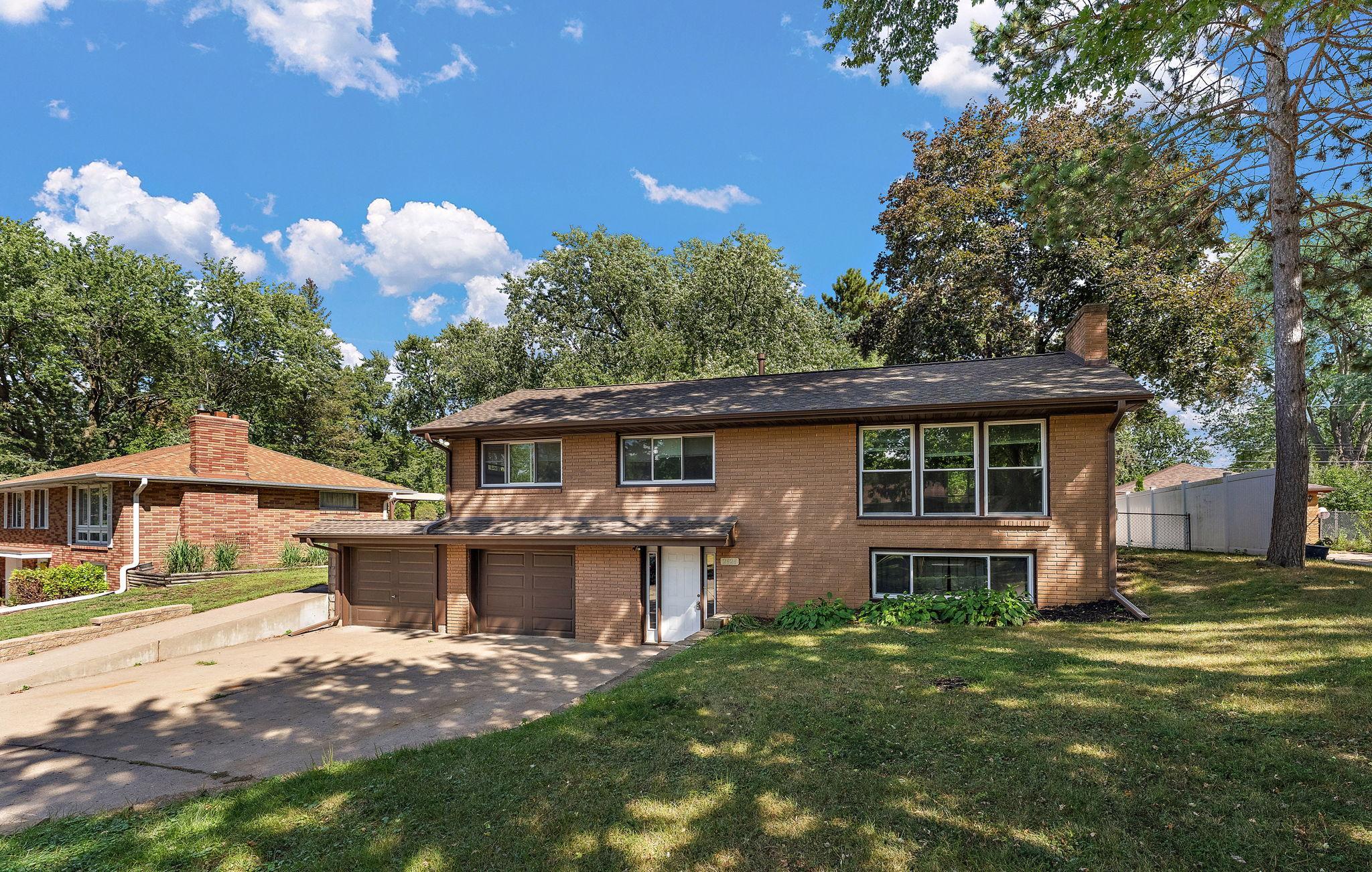 View of Residential at 2624 Bittersweet Lane, Maplewood MN 55109, Maplewood (4 of 15) - Mike Wilen | Minnesota Team Real Estate