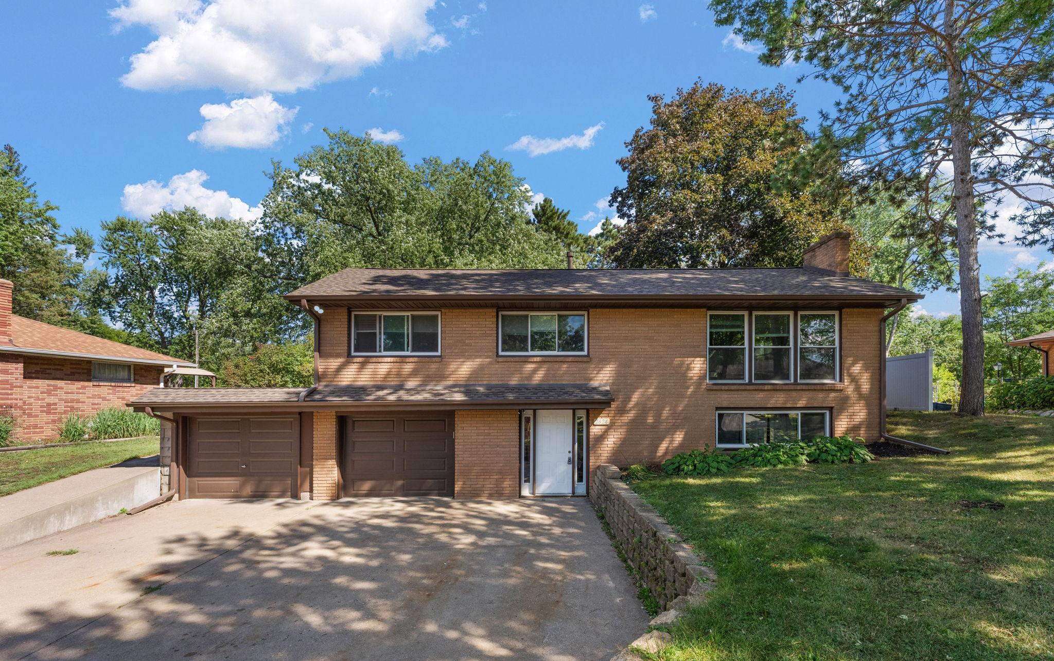 View of Residential at 2624 Bittersweet Lane, Maplewood MN 55109, Maplewood (3 of 15) - Mike Wilen | Minnesota Team Real Estate