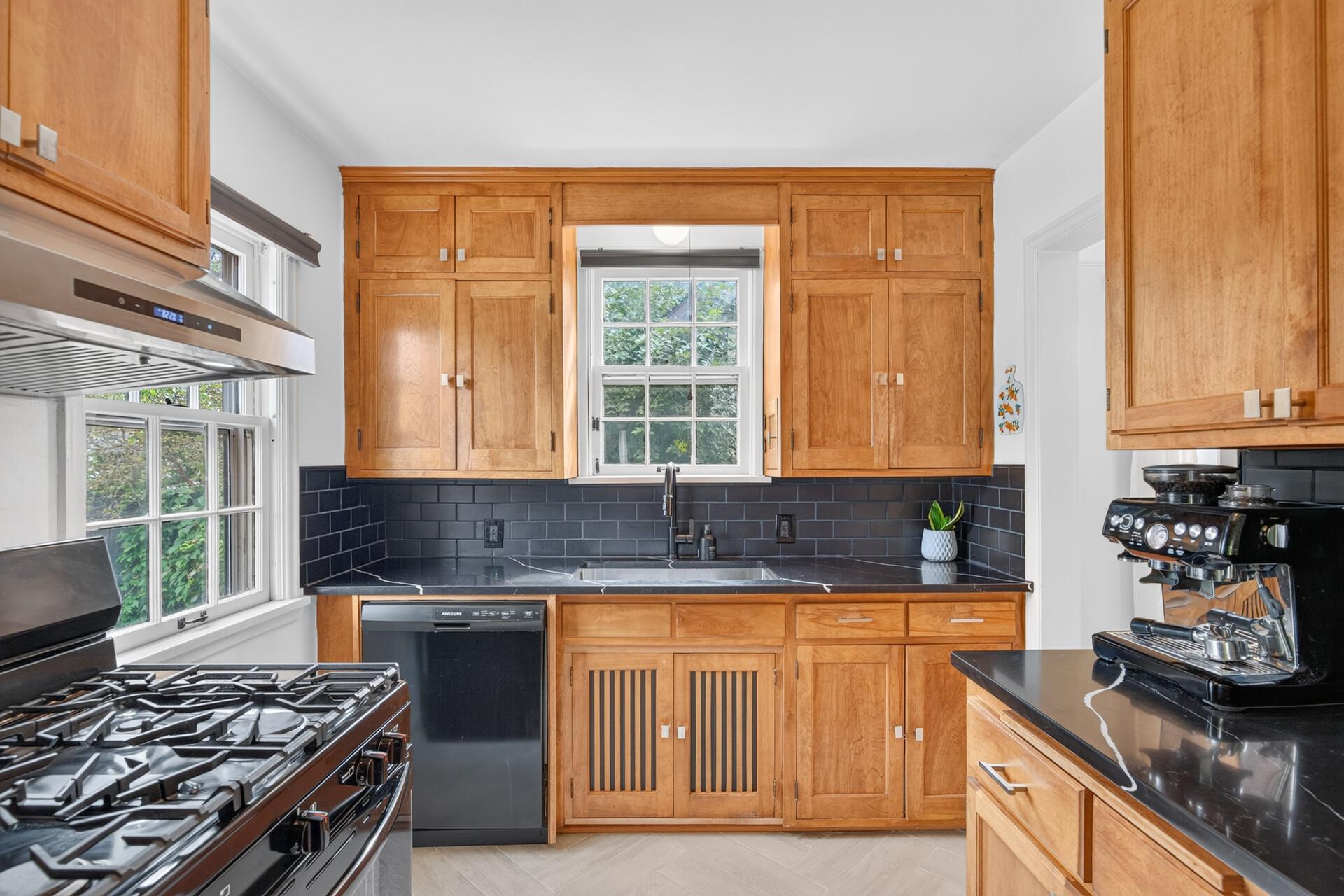 View of Residential at 4430 Oliver Avenue, Minneapolis MN 55412, Minneapolis (6 of 39) - Mike Wilen | Minnesota Team Real Estate