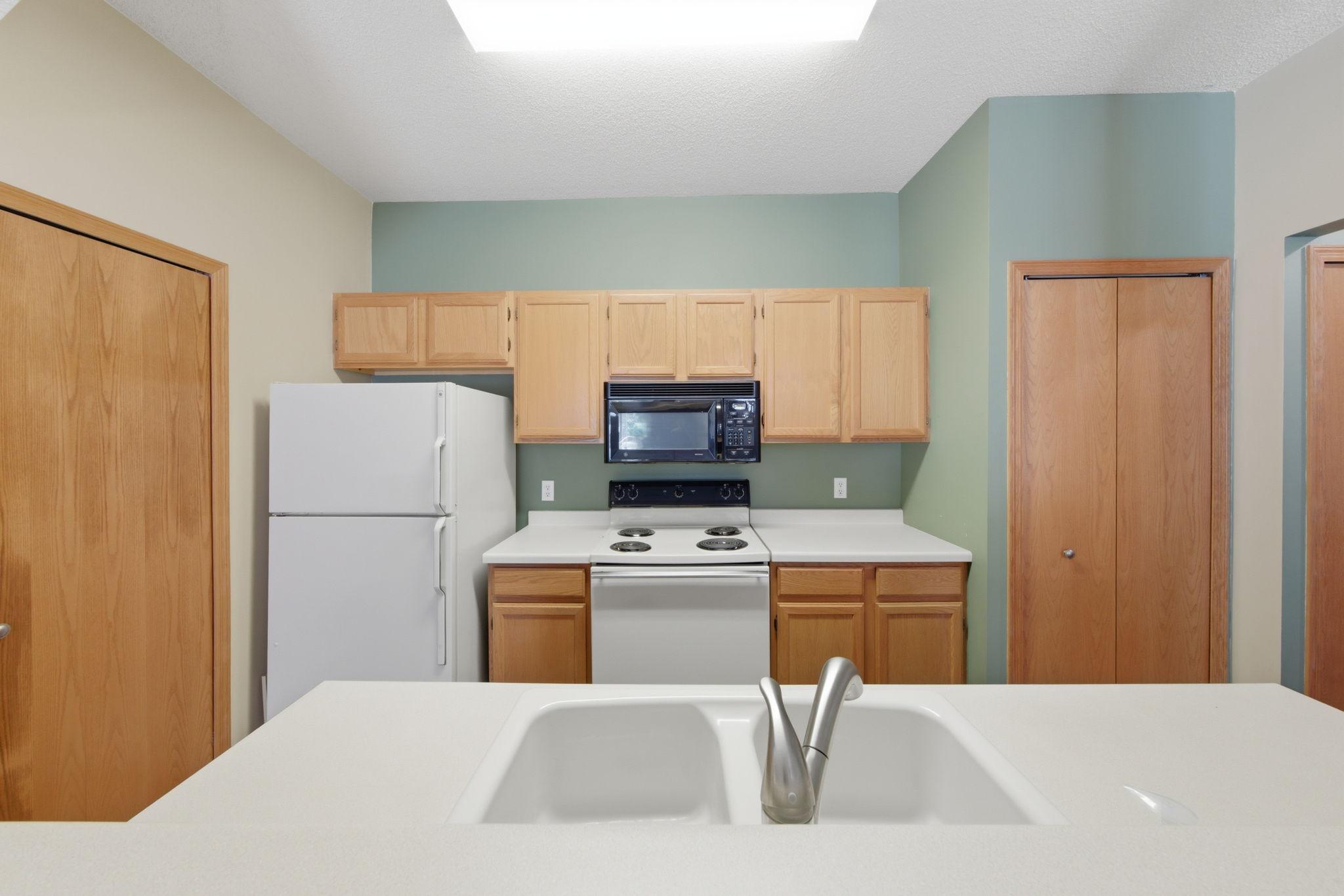 View of Residential at 14172 Plymouth Avenue #28, Burnsville MN 55337, Burnsville (8 of 21) - Mike Wilen | Minnesota Team Real Estate