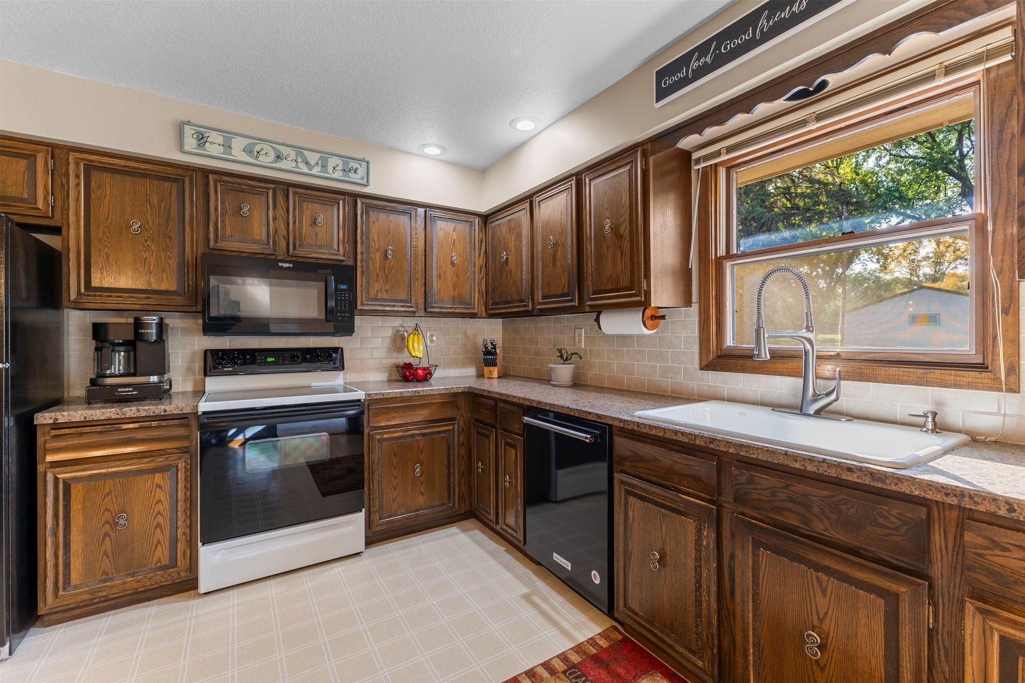 View of Residential at 6733 Willow Lane, Brooklyn Center MN 55430, Brooklyn Center (20 of 72) - Mike Wilen | Minnesota Team Real Estate