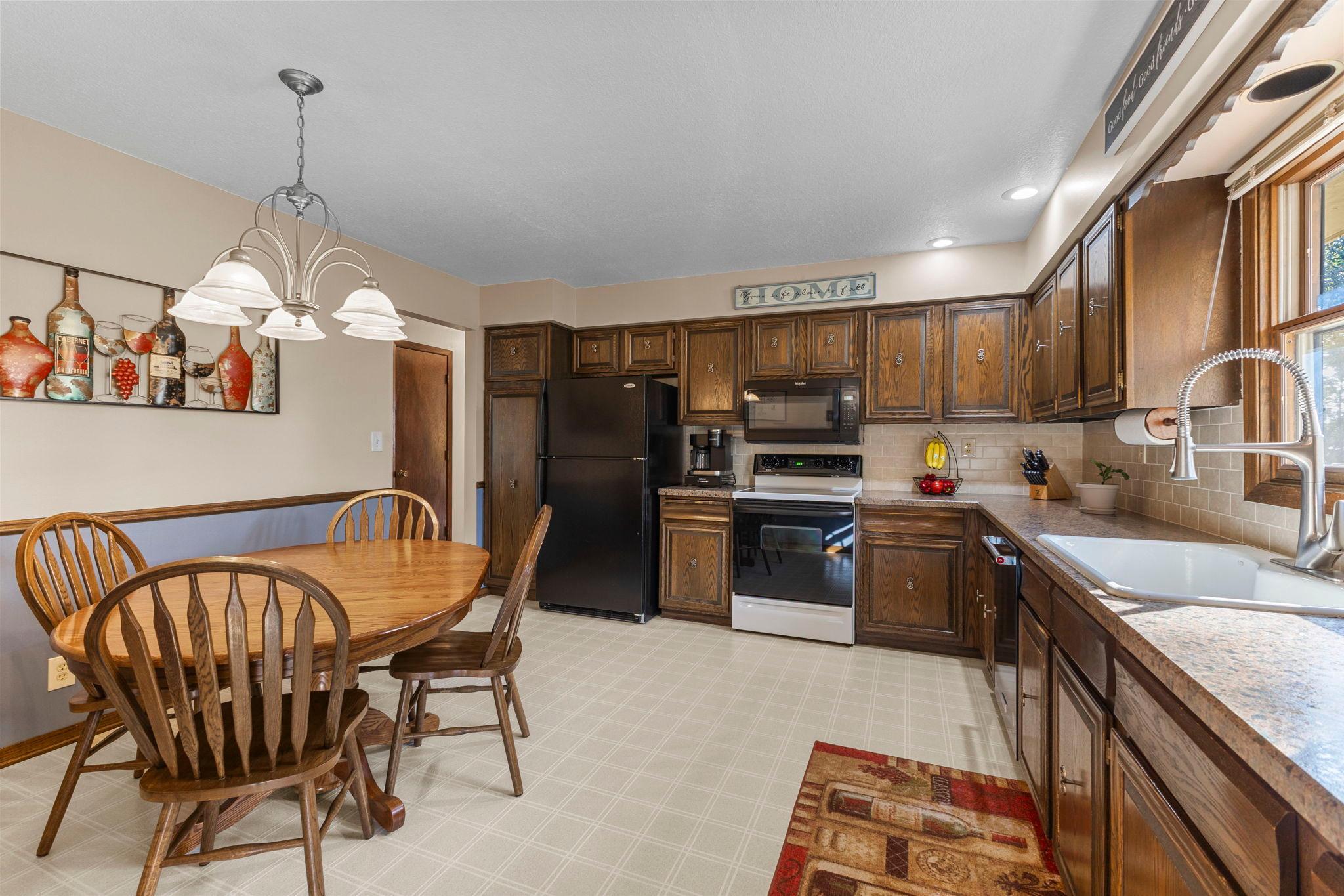 View of Residential at 6733 Willow Lane, Brooklyn Center MN 55430, Brooklyn Center (18 of 72) - Mike Wilen | Minnesota Team Real Estate