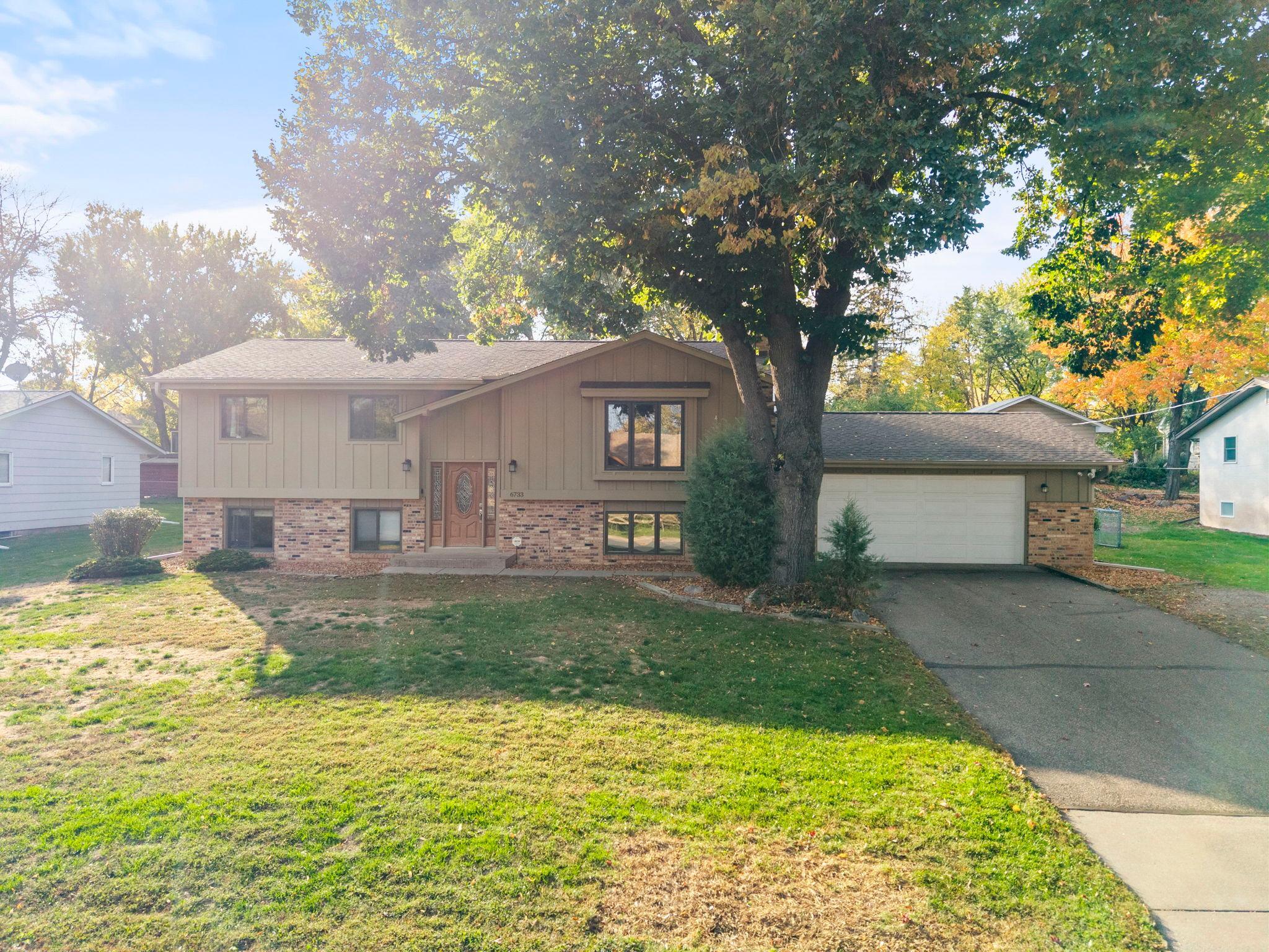 View of Residential at 6733 Willow Lane, Brooklyn Center MN 55430, Brooklyn Center (4 of 72) - Mike Wilen | Minnesota Team Real Estate