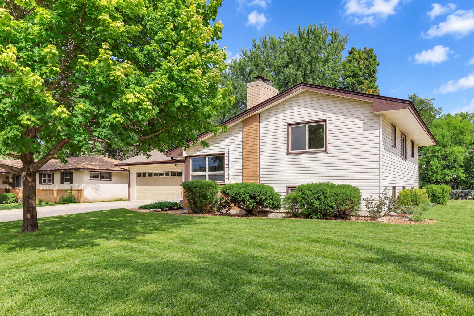 View of Residential at 6501 Pierce Street, Fridley MN 55432, Fridley (3 of 29) - Mike Wilen | Minnesota Team Real Estate