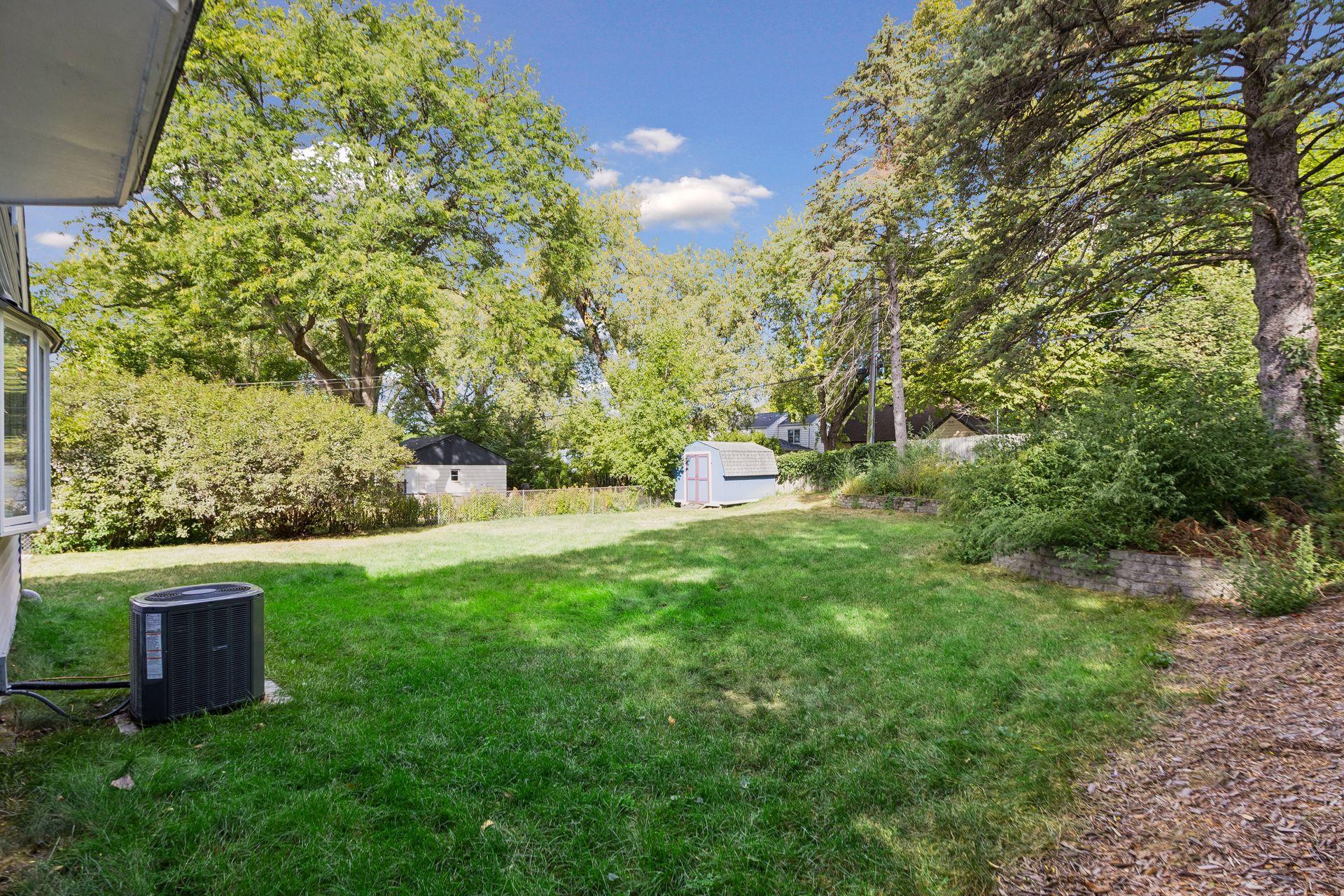 View of Residential at 1947 Yorkshire Court, Saint Paul MN 55116, Saint Paul (36 of 39) - Mike Wilen | Minnesota Team Real Estate