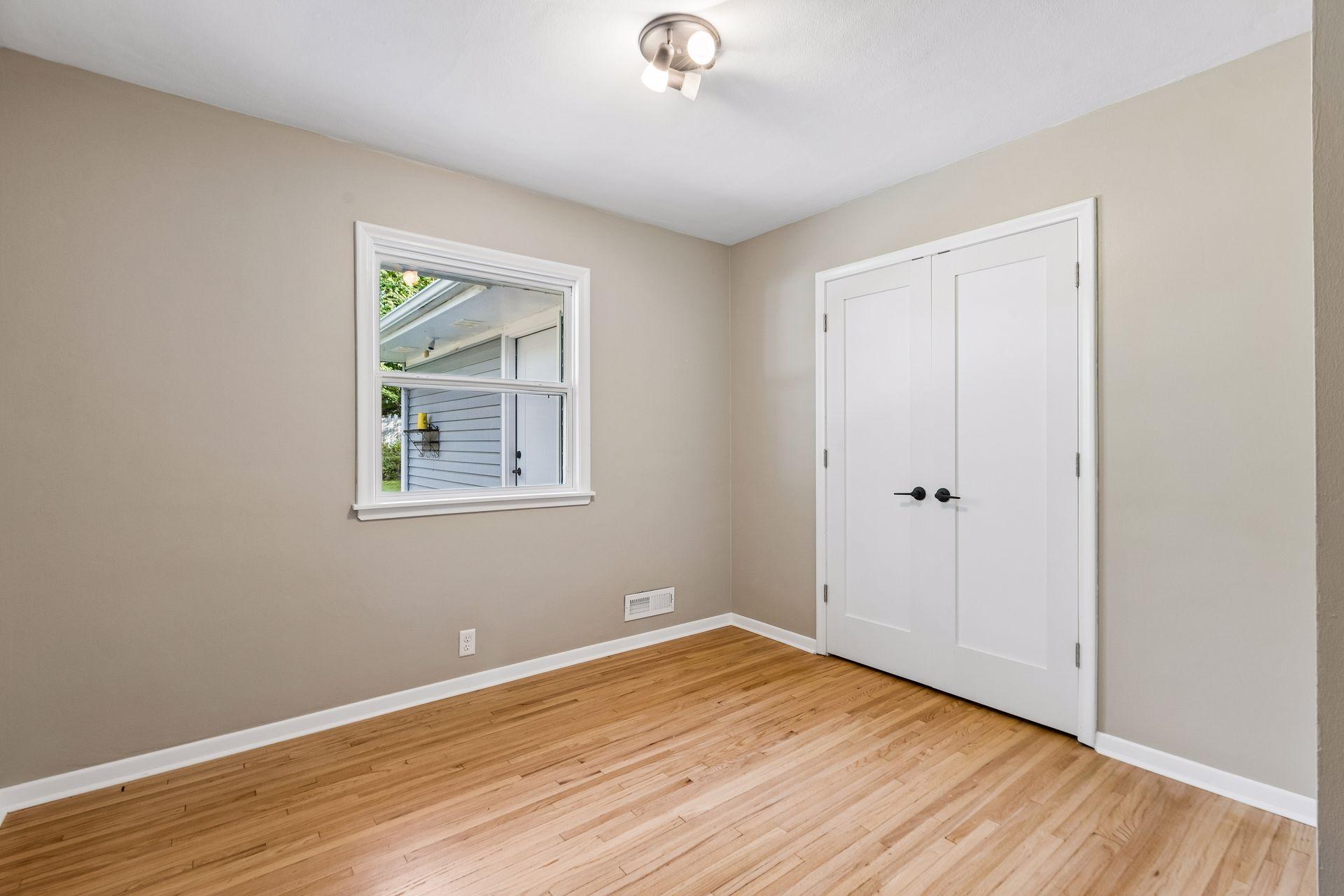 View of Residential at 1947 Yorkshire Court, Saint Paul MN 55116, Saint Paul (26 of 39) - Mike Wilen | Minnesota Team Real Estate