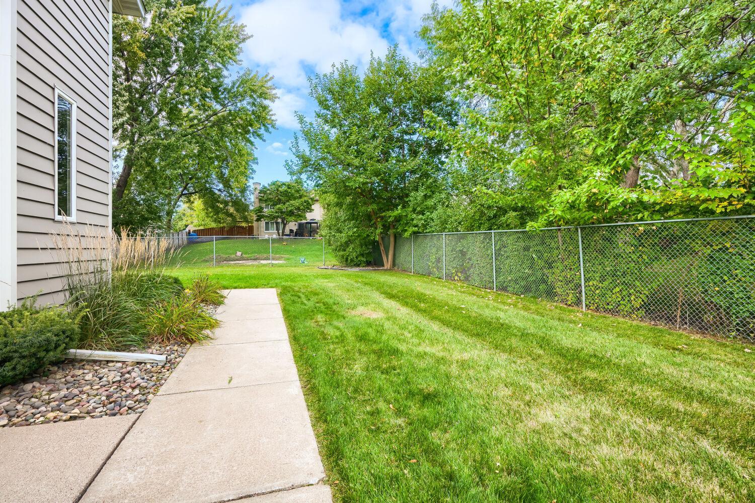 View of Residential at 4515 Cinnamon Ridge Trail #A, Eagan MN 55122, Eagan (27 of 28) - Mike Wilen | Minnesota Team Real Estate