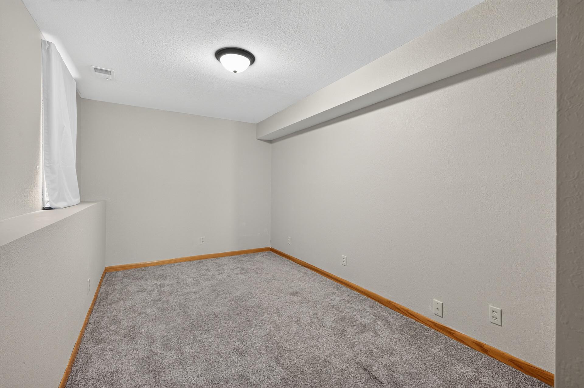 View of Residential at 412 Hazel Street, Saint Paul MN 55119, Saint Paul (36 of 47) - Mike Wilen | Minnesota Team Real Estate