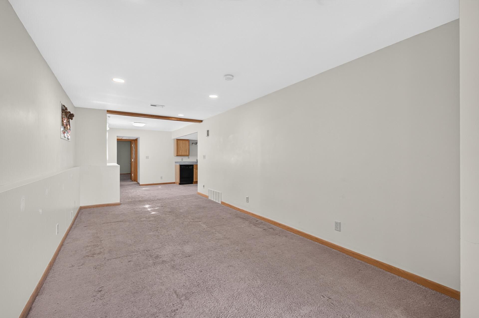 View of Residential at 412 Hazel Street, Saint Paul MN 55119, Saint Paul (34 of 47) - Mike Wilen | Minnesota Team Real Estate