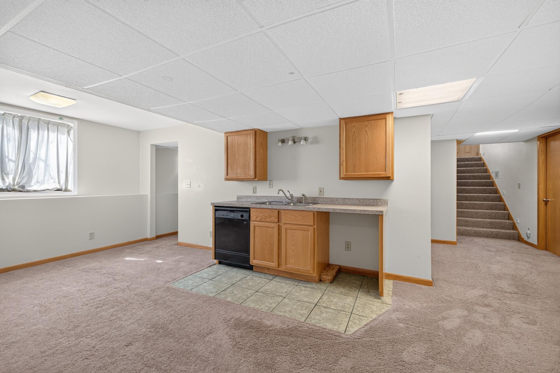 View of Residential at 412 Hazel Street, Saint Paul MN 55119, Saint Paul (30 of 47) - Mike Wilen | Minnesota Team Real Estate