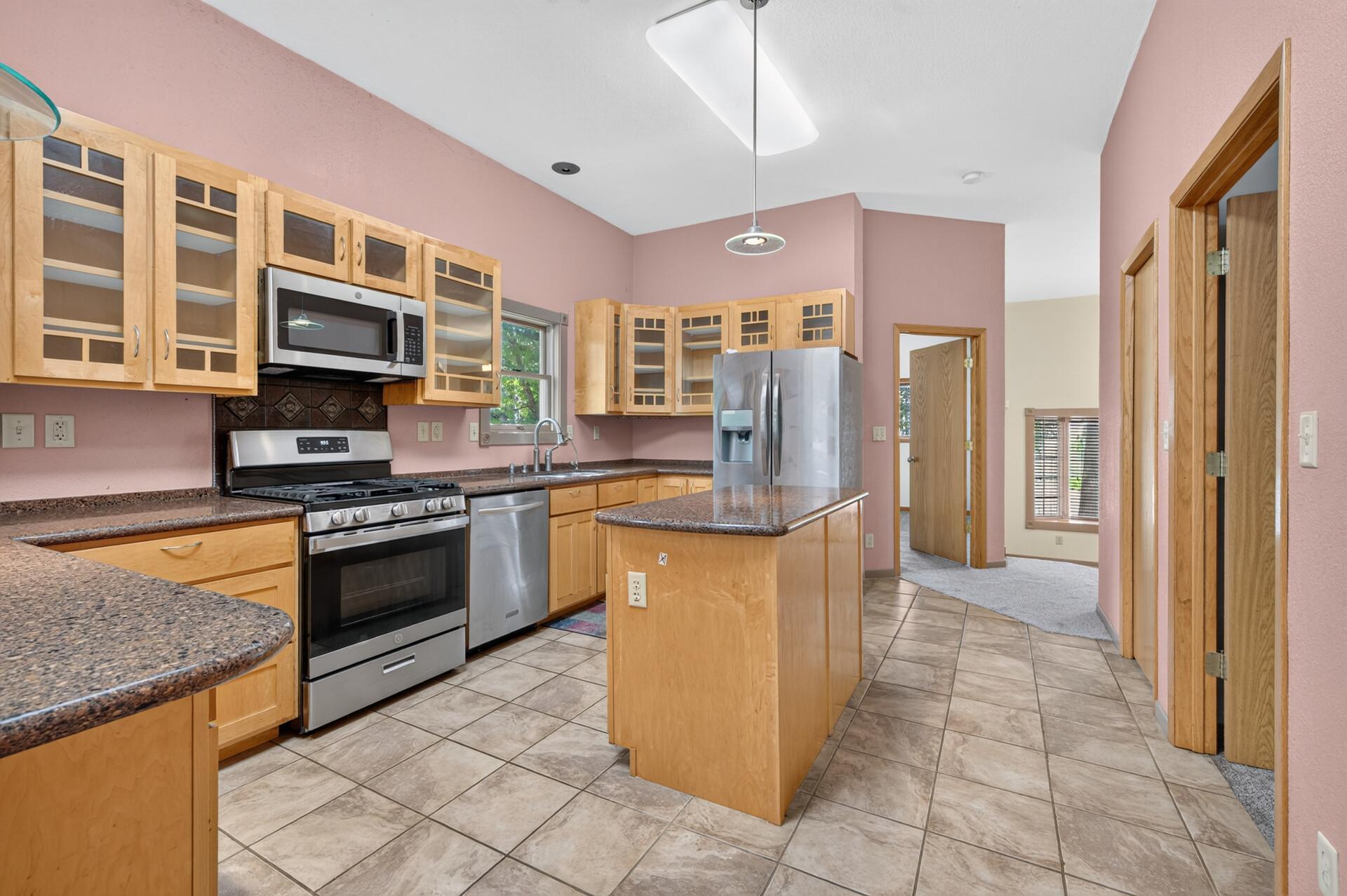 View of Residential at 412 Hazel Street, Saint Paul MN 55119, Saint Paul (13 of 47) - Mike Wilen | Minnesota Team Real Estate
