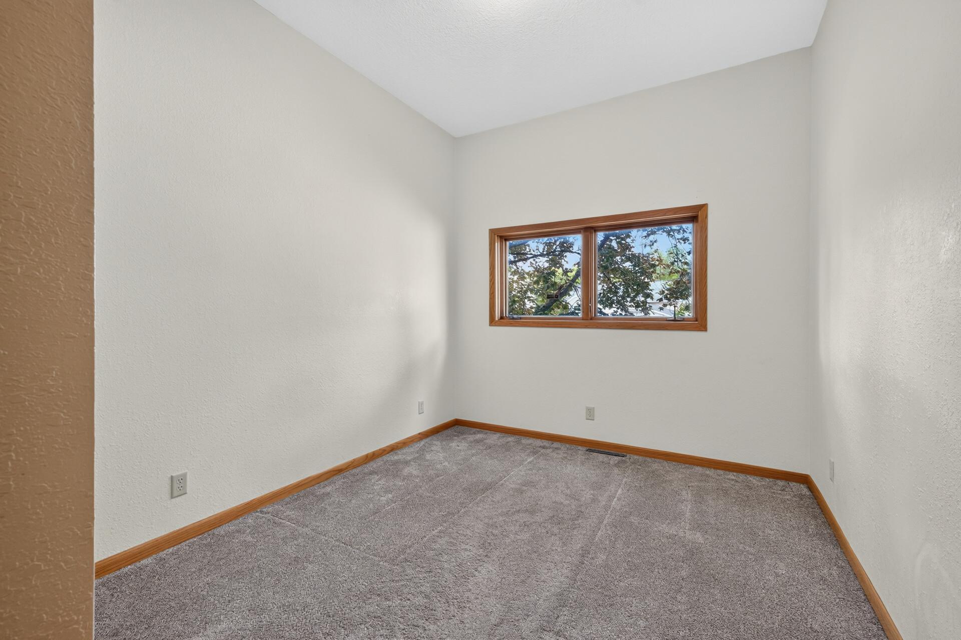 View of Residential at 412 Hazel Street, Saint Paul MN 55119, Saint Paul (9 of 47) - Mike Wilen | Minnesota Team Real Estate