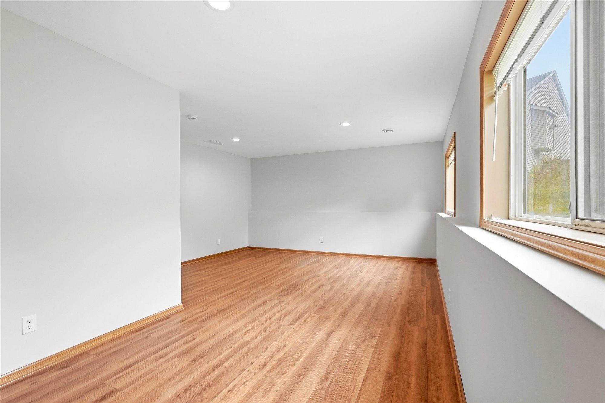 View of Residential at 342 Parkview Lane, Maplewood MN 55119, Maplewood (27 of 41) - Mike Wilen | Minnesota Team Real Estate