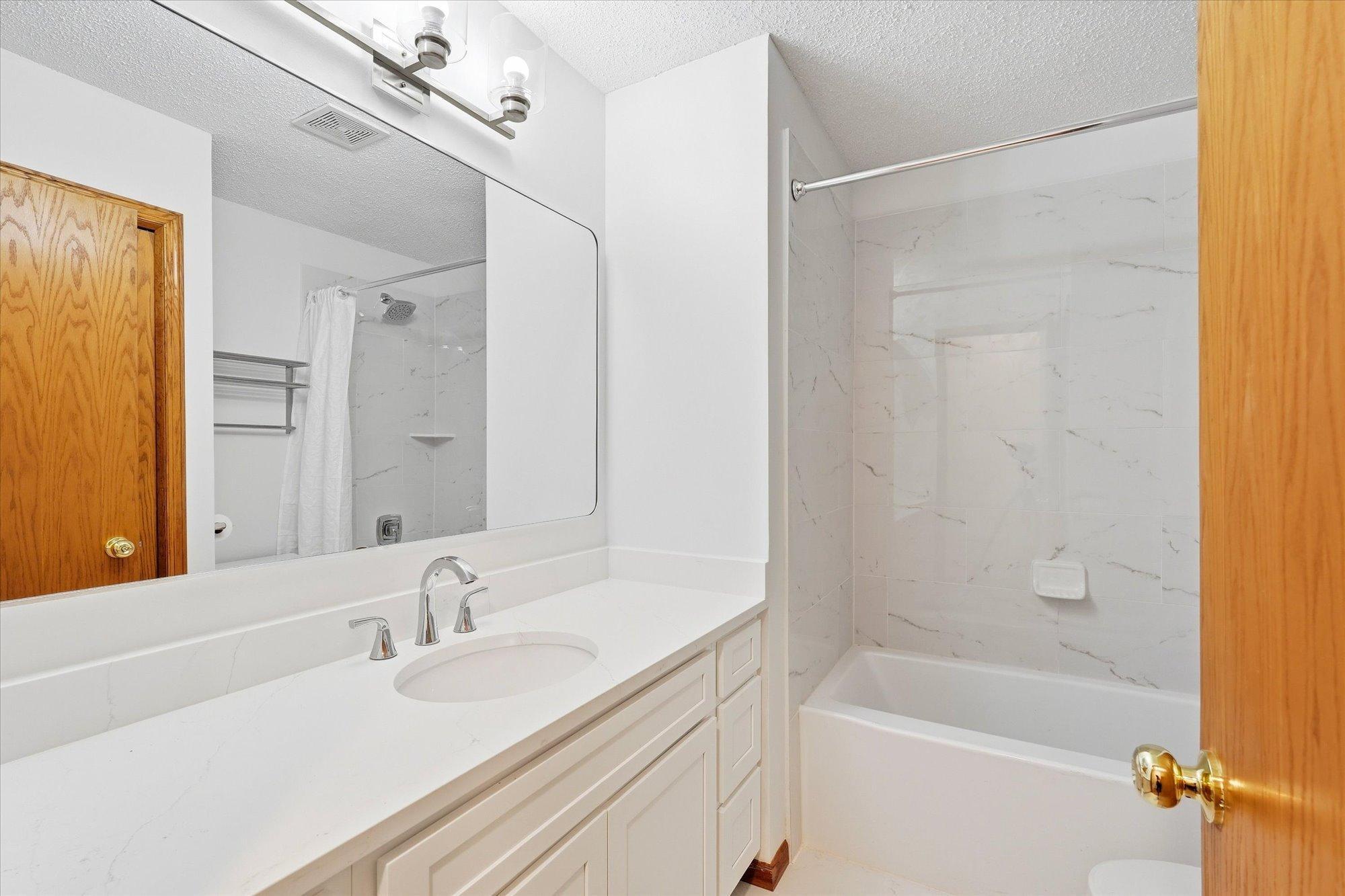 View of Residential at 342 Parkview Lane, Maplewood MN 55119, Maplewood (21 of 41) - Mike Wilen | Minnesota Team Real Estate