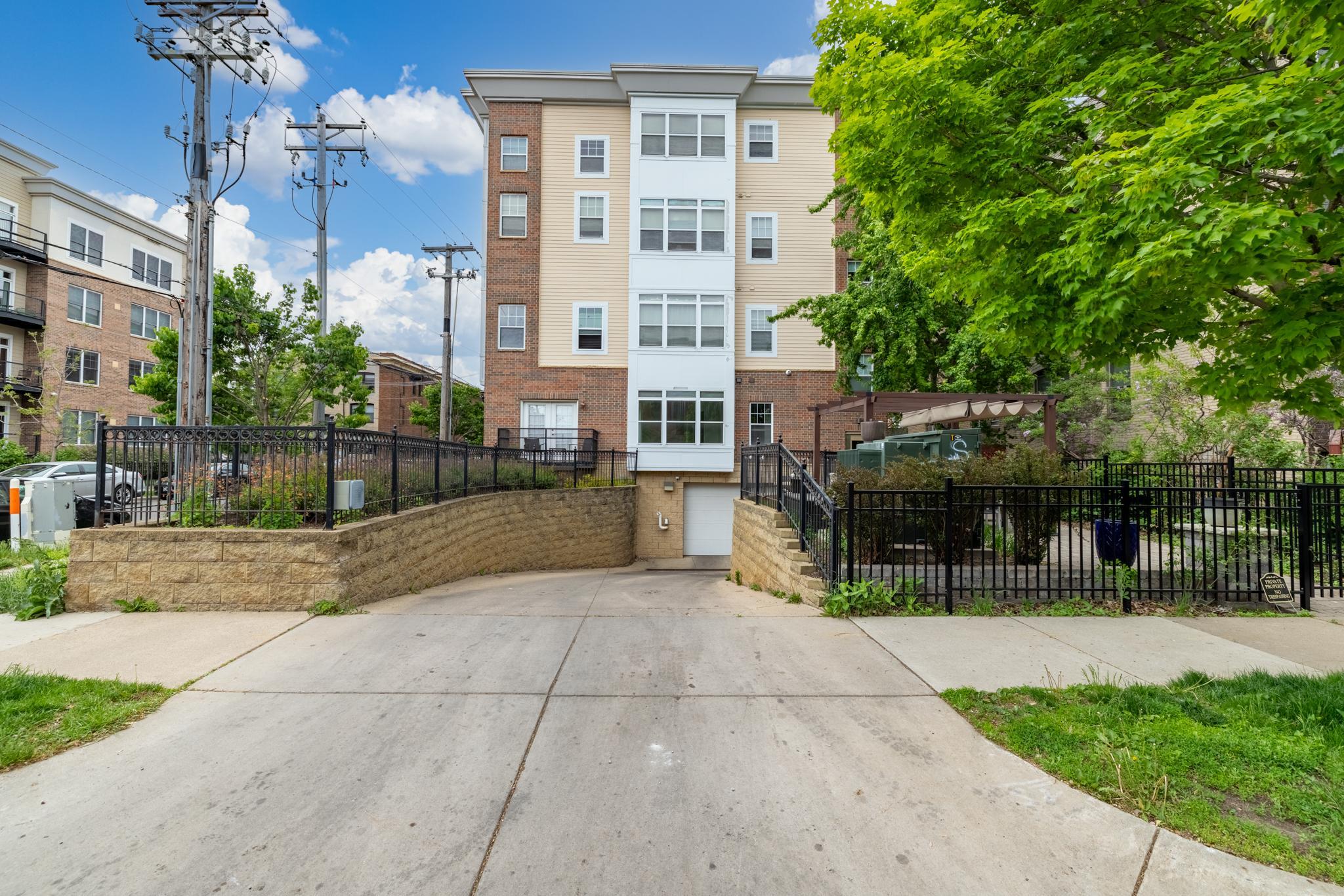View of Residential at 312 18th Street, Minneapolis MN 55404, Minneapolis (23 of 24) - Mike Wilen | Minnesota Team Real Estate