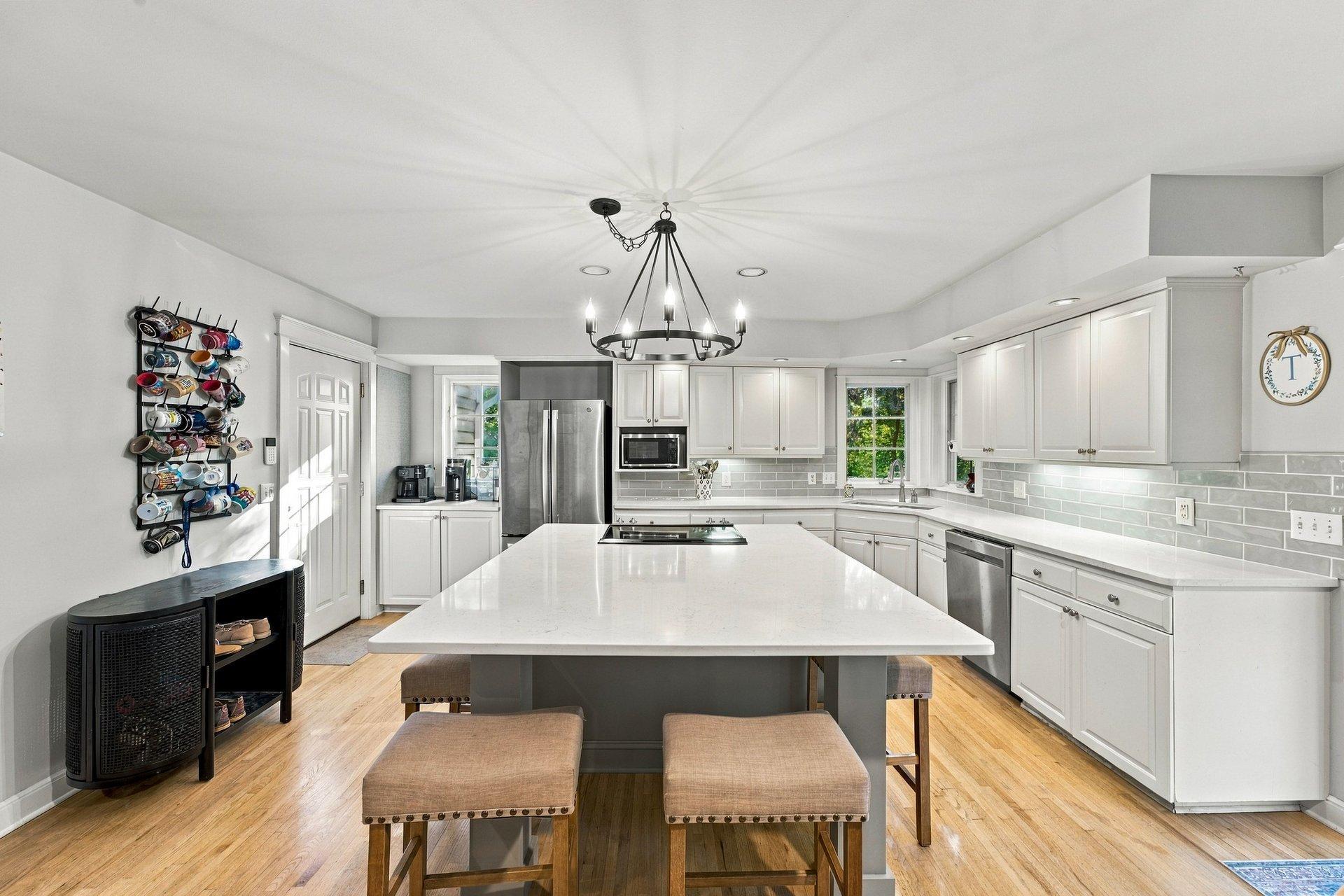 View of Residential at 60 Imperial Drive, West Saint Paul MN 55118, West Saint Paul (10 of 50) - Mike Wilen | Minnesota Team Real Estate