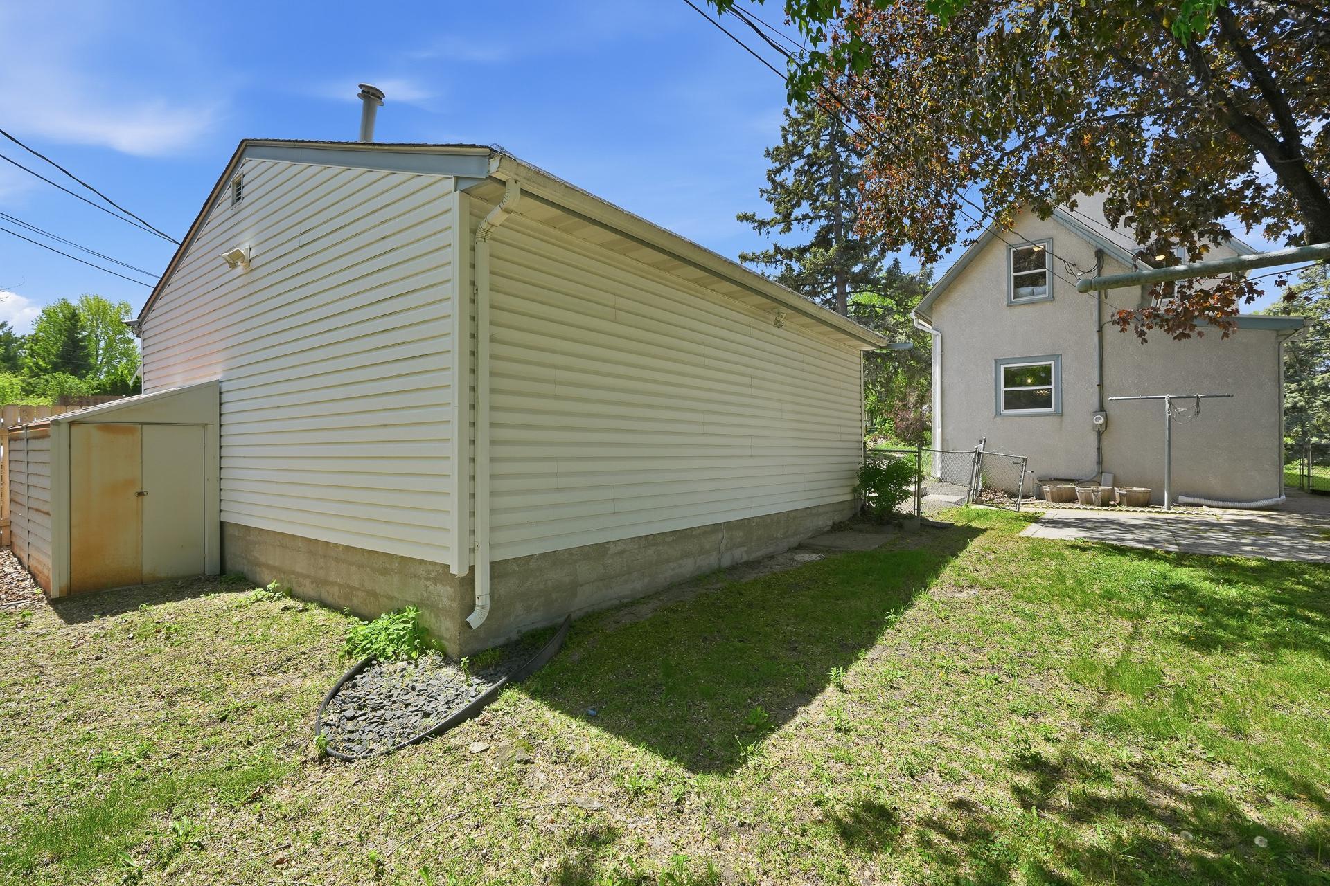 View of Residential at 1070 Dale Street, Saint Paul MN 55117, Saint Paul (10 of 38) - Mike Wilen | Minnesota Team Real Estate
