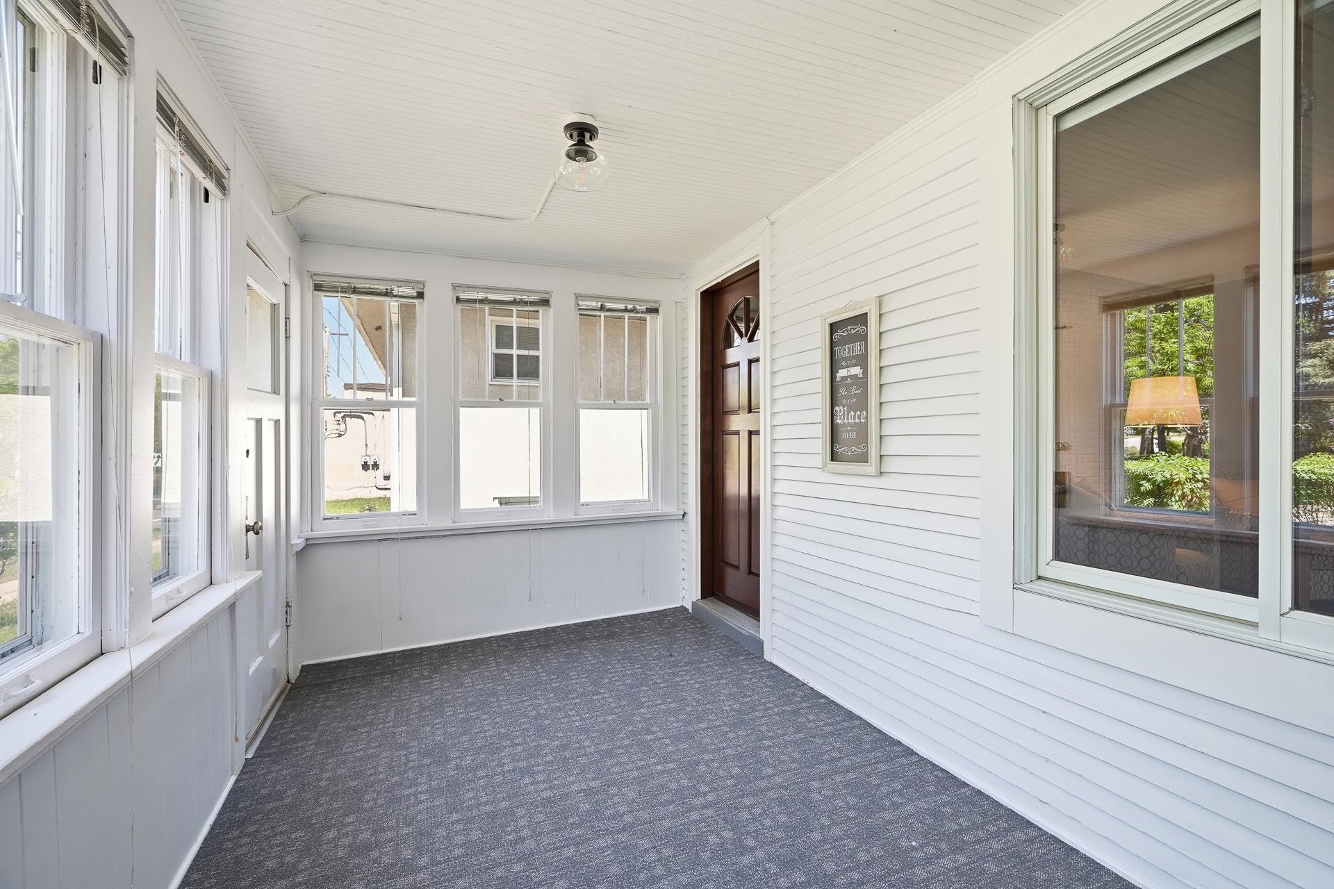 View of Residential at 1070 Dale Street, Saint Paul MN 55117, Saint Paul (13 of 38) - Mike Wilen | Minnesota Team Real Estate