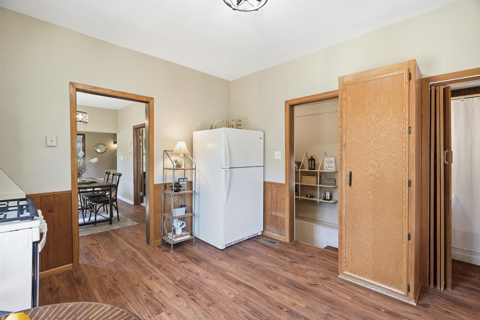 View of Residential at 1070 Dale Street, Saint Paul MN 55117, Saint Paul (21 of 38) - Mike Wilen | Minnesota Team Real Estate