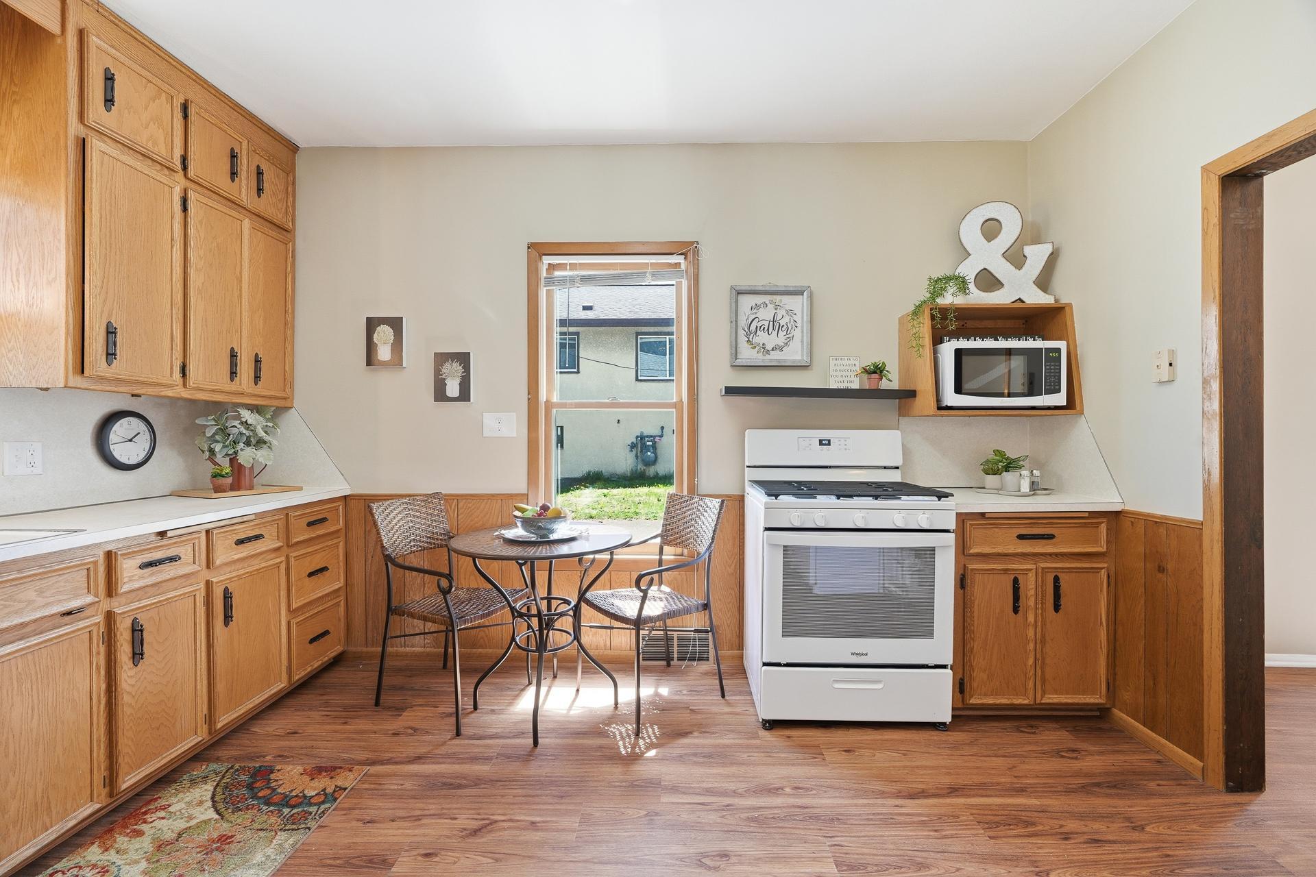 View of Residential at 1070 Dale Street, Saint Paul MN 55117, Saint Paul (23 of 38) - Mike Wilen | Minnesota Team Real Estate
