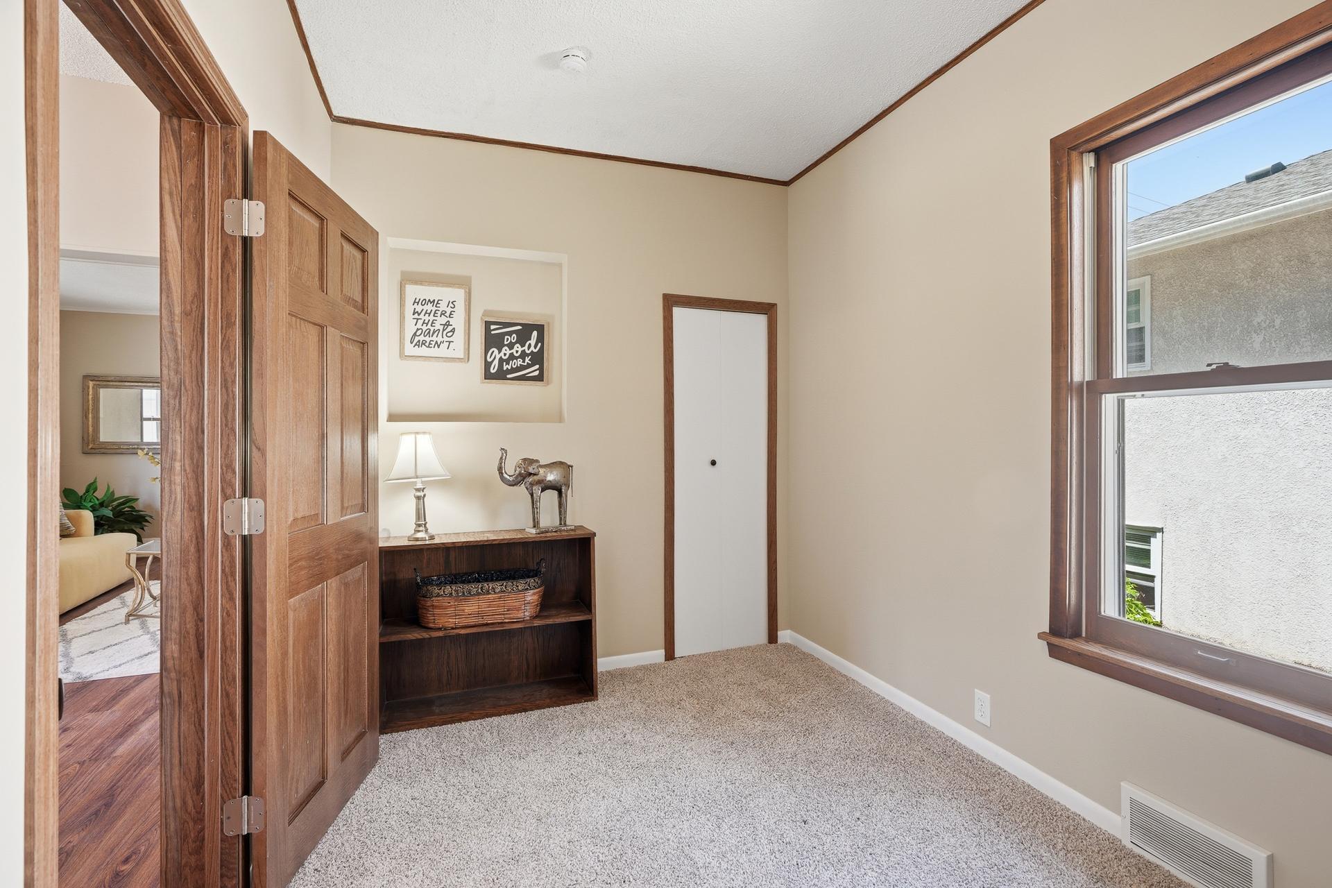 View of Residential at 1070 Dale Street, Saint Paul MN 55117, Saint Paul (24 of 38) - Mike Wilen | Minnesota Team Real Estate