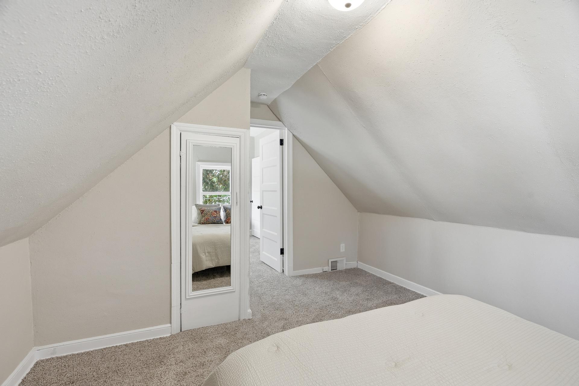 View of Residential at 1070 Dale Street, Saint Paul MN 55117, Saint Paul (34 of 38) - Mike Wilen | Minnesota Team Real Estate