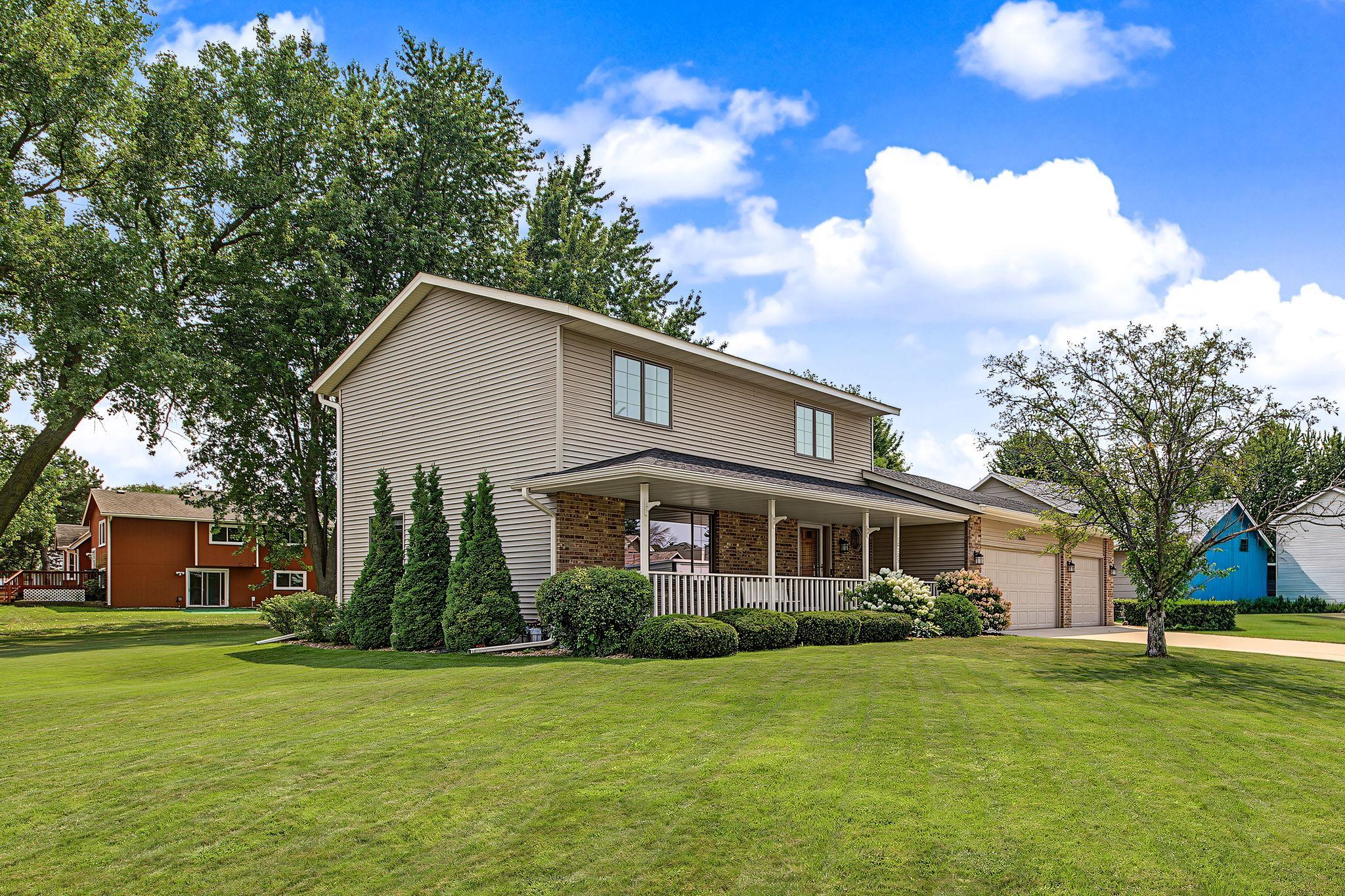 View of Single Family at 16205 Logarto Lane, Lakeville - Mike Wilen | Minnesota Team Real Estate