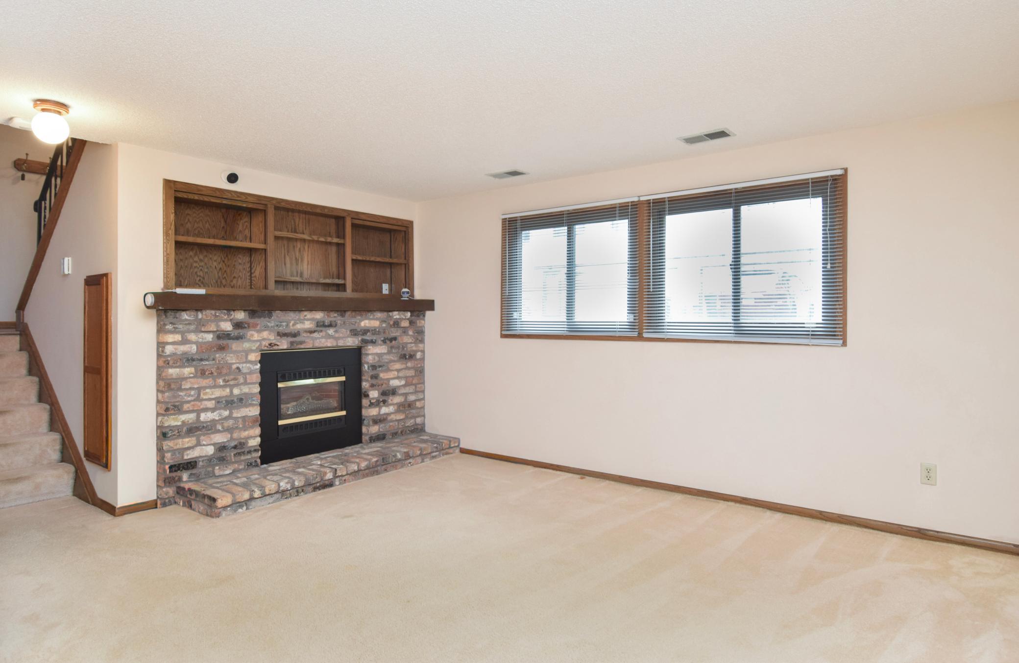 View of Residential at 8724 Maplebrook Circle, Brooklyn Park MN 55445, Brooklyn Park (19 of 23) - Mike Wilen | Minnesota Team Real Estate