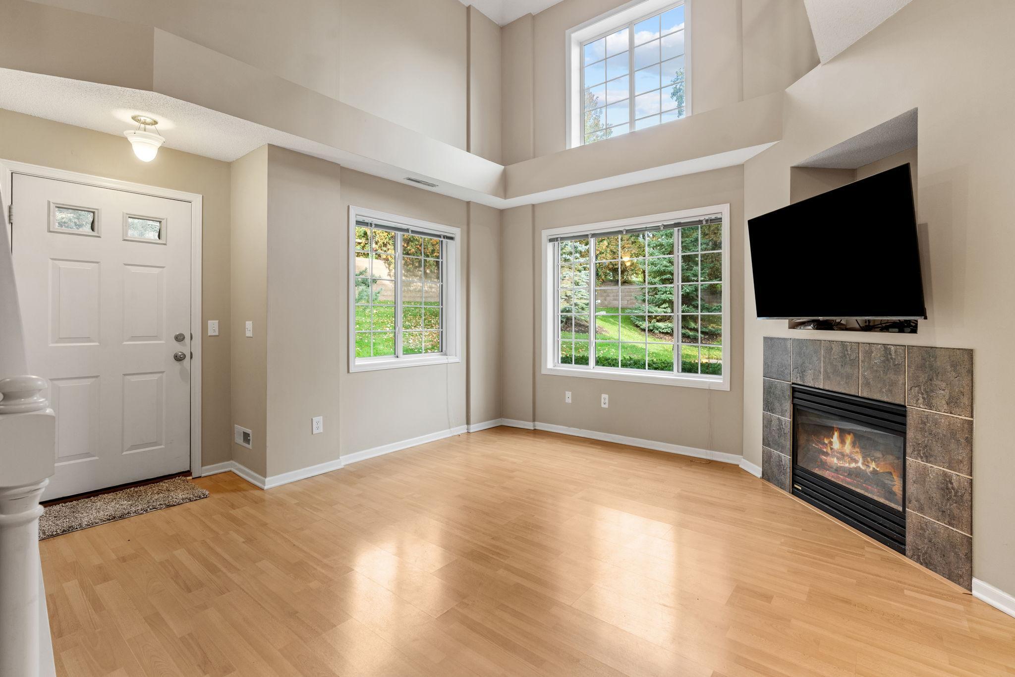 View of Residential at 320 Willoughby Way, Minnetonka MN 55305, Minnetonka (11 of 38) - Mike Wilen | Minnesota Team Real Estate