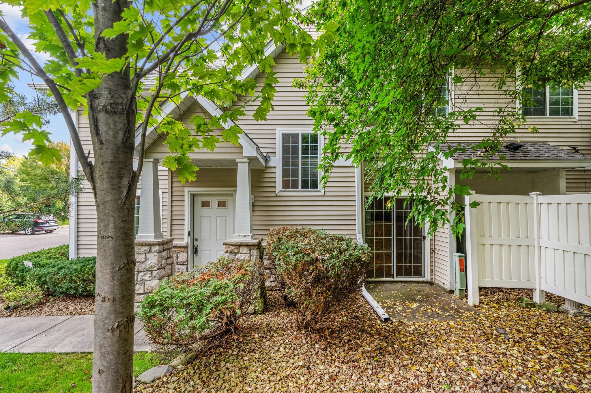View of Residential at 320 Willoughby Way, Minnetonka MN 55305, Minnetonka (6 of 38) - Mike Wilen | Minnesota Team Real Estate