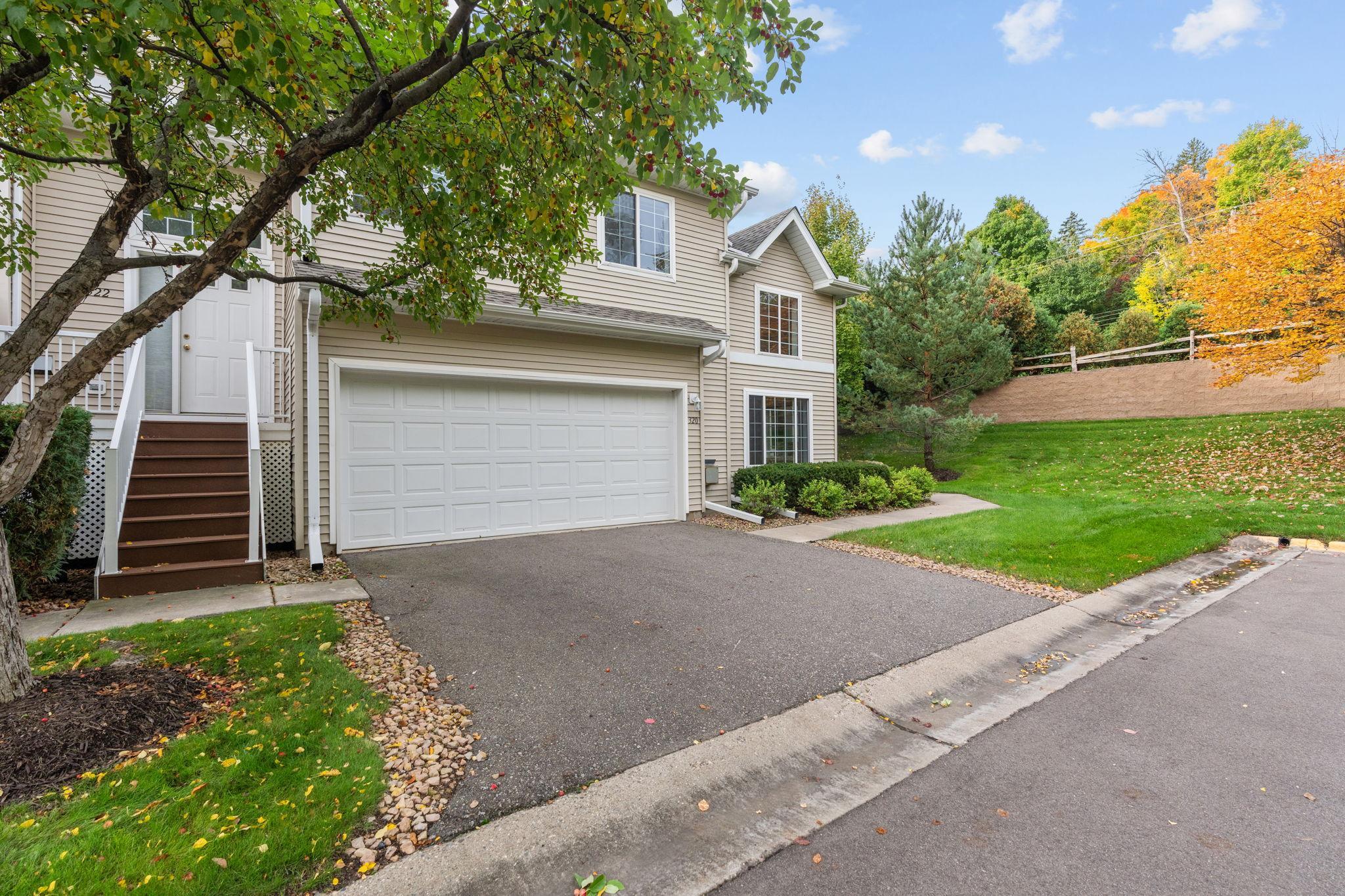 View of Residential at 320 Willoughby Way, Minnetonka MN 55305, Minnetonka (3 of 38) - Mike Wilen | Minnesota Team Real Estate