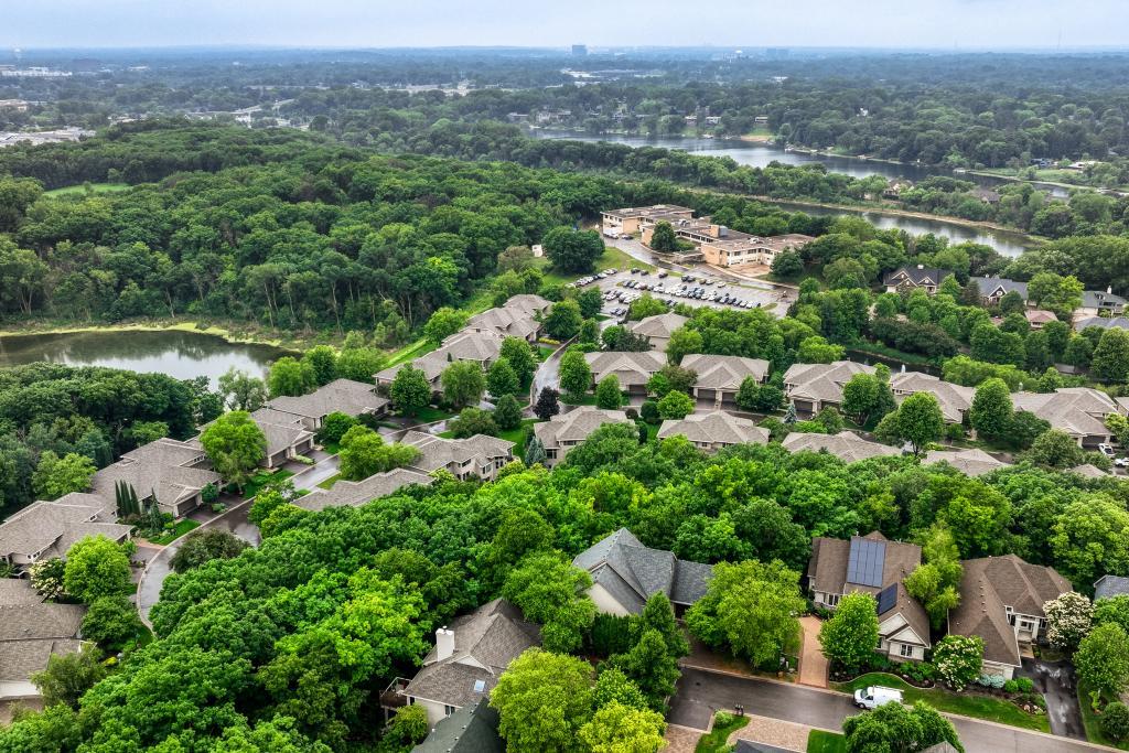 View of Residential at 1340 Waterford Drive, Golden Valley MN 55422, Golden Valley (31 of 38) - Mike Wilen | Minnesota Team Real Estate