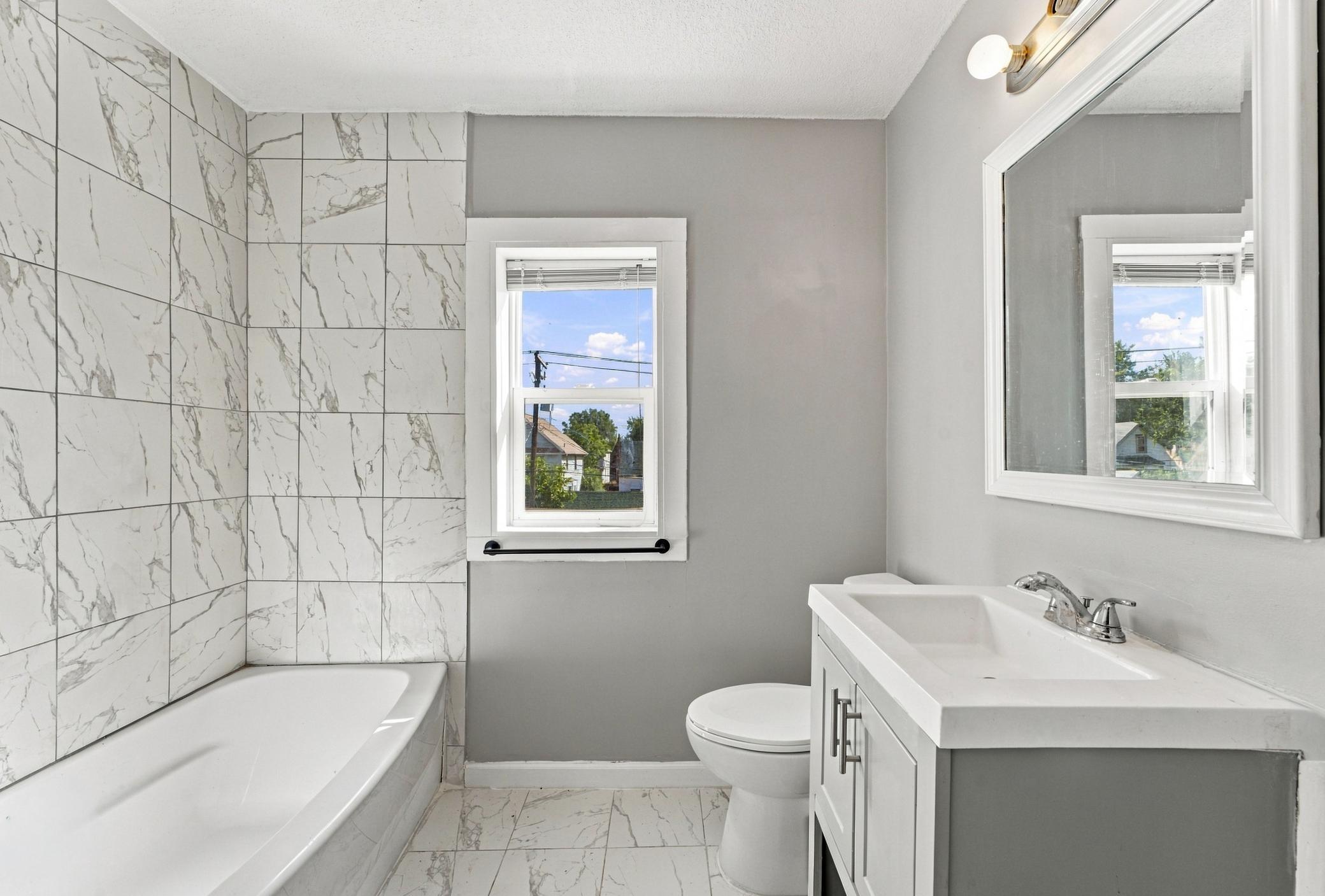 View of Residential at 2810 Penn Avenue, Minneapolis MN 55411, Minneapolis (27 of 39) - Mike Wilen | Minnesota Team Real Estate