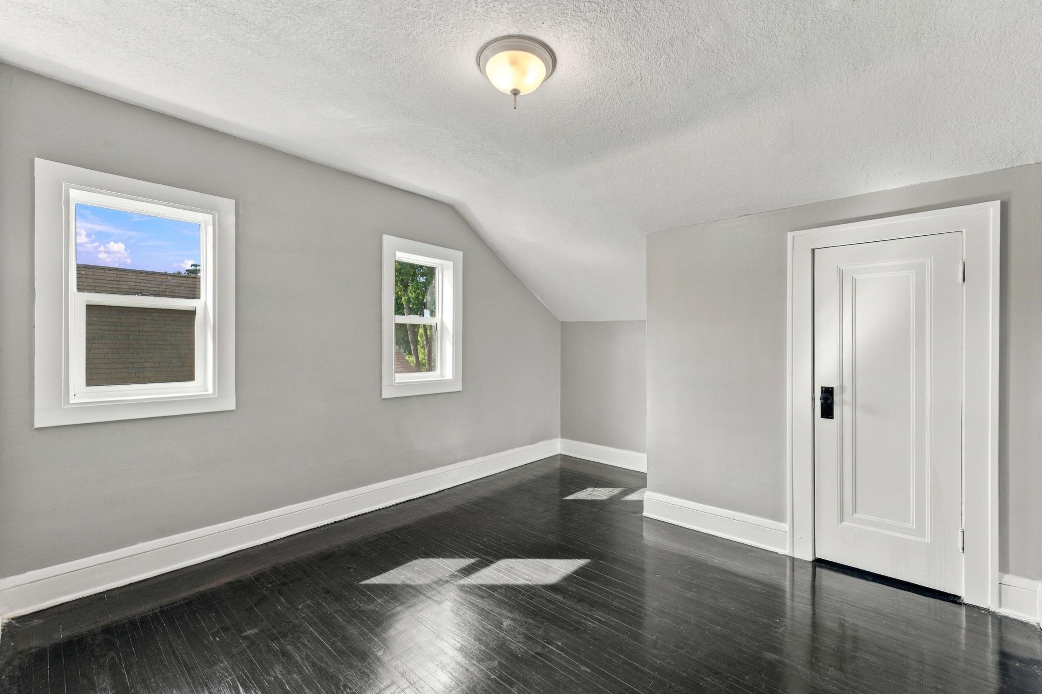 View of Residential at 2810 Penn Avenue, Minneapolis MN 55411, Minneapolis (25 of 39) - Mike Wilen | Minnesota Team Real Estate