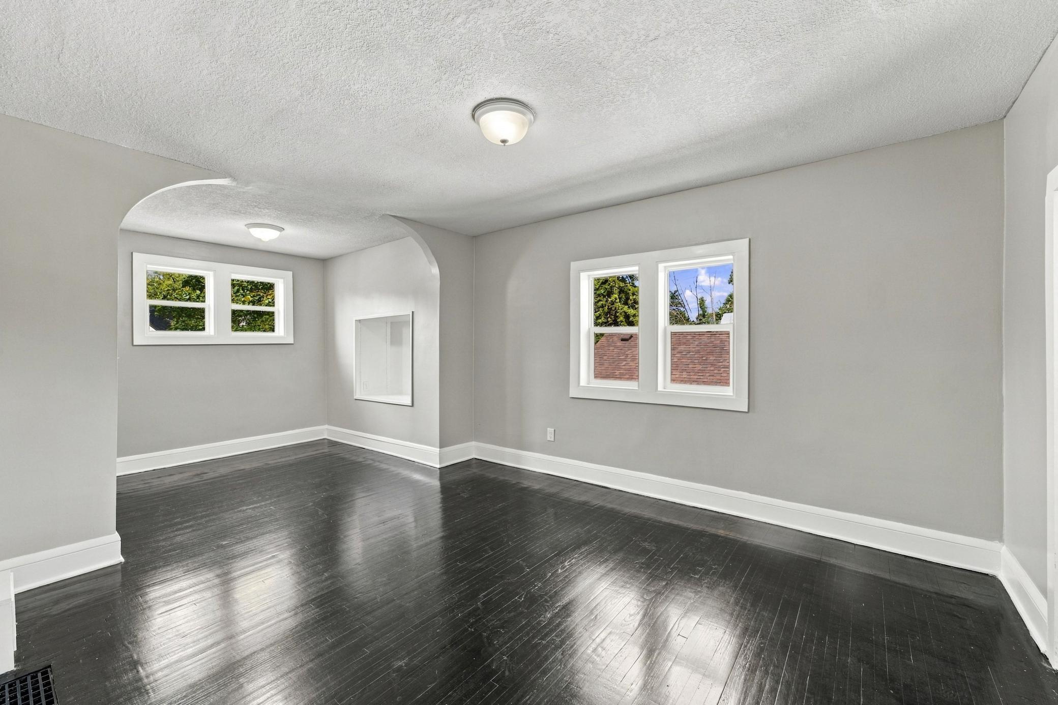 View of Residential at 2810 Penn Avenue, Minneapolis MN 55411, Minneapolis (23 of 39) - Mike Wilen | Minnesota Team Real Estate