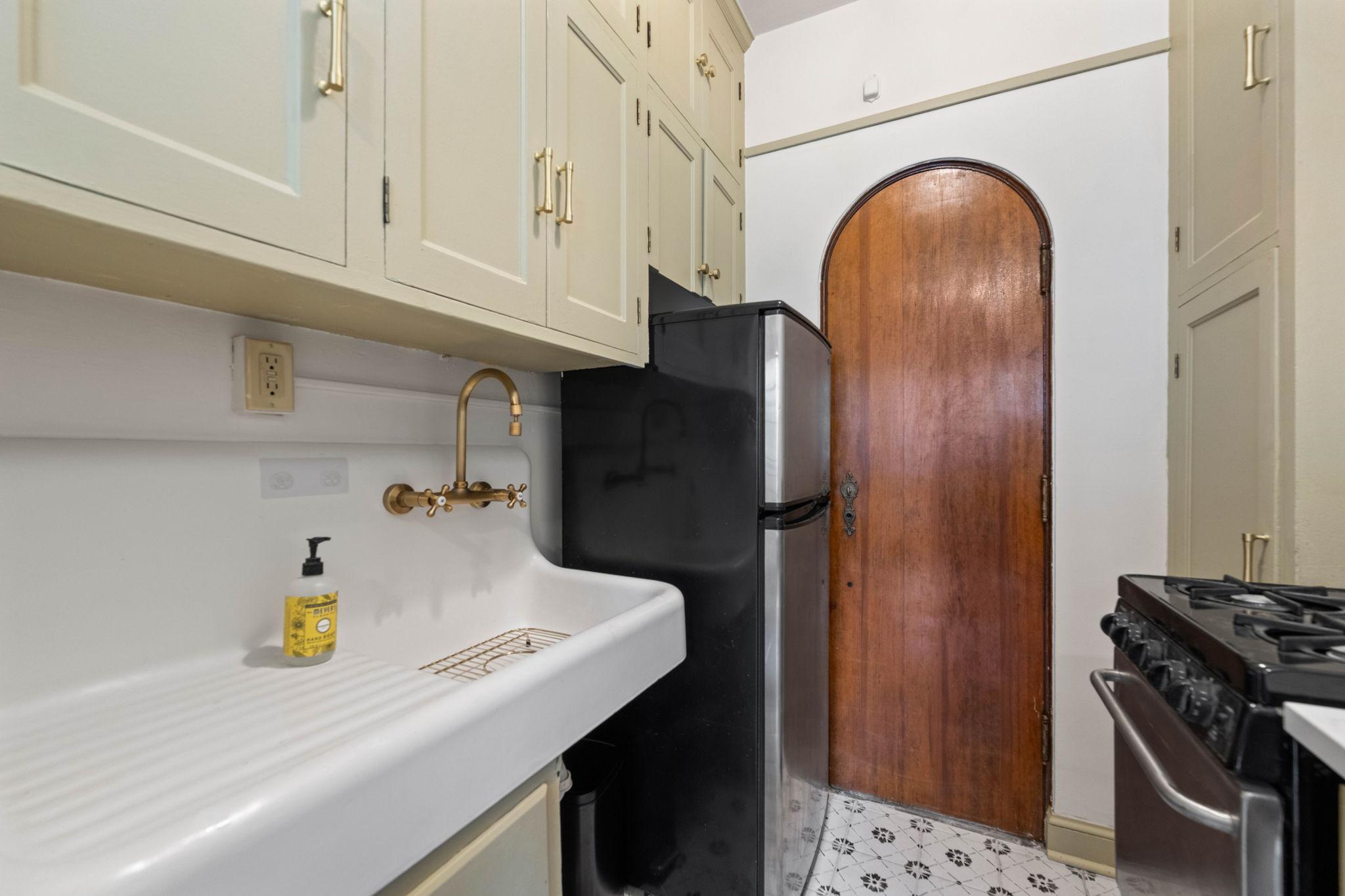 View of Residential at 3252 Fremont Avenue #203, Minneapolis MN 55408, Minneapolis (8 of 26) - Mike Wilen | Minnesota Team Real Estate