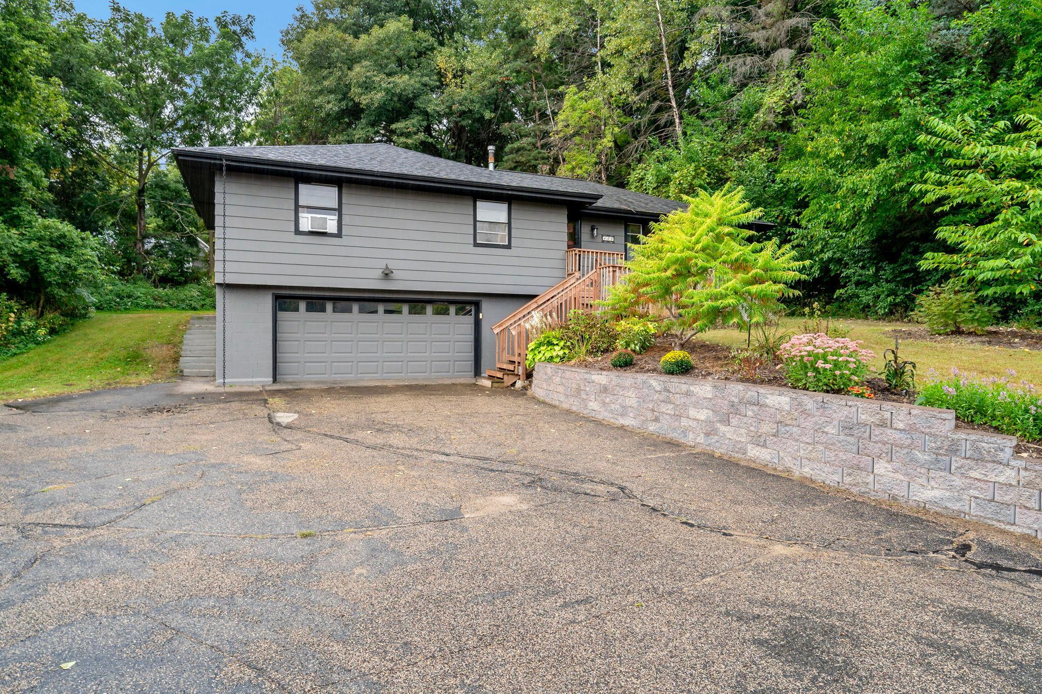 View of Residential at 405 Creek Lane, Chaska MN 55318, Chaska (2 of 30) - Mike Wilen | Minnesota Team Real Estate