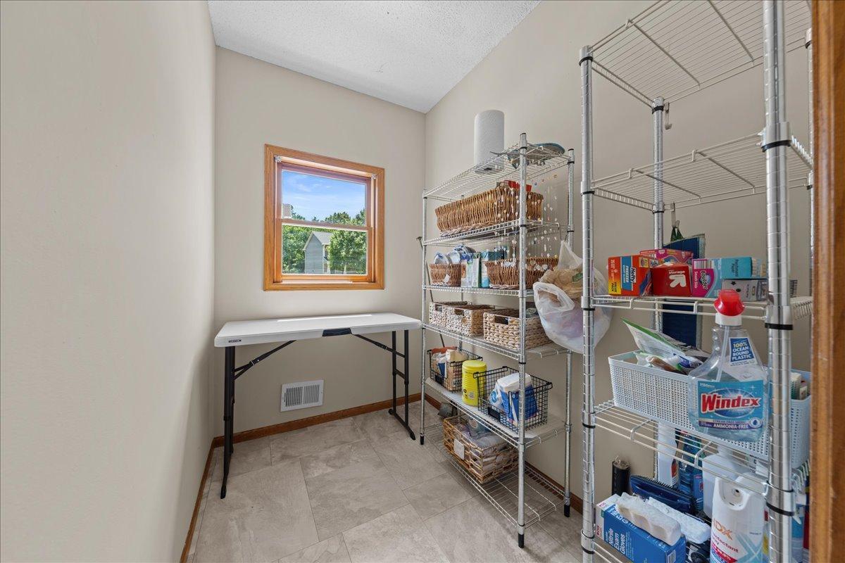 View of Residential at 17672 Kettering Trail, Lakeville MN 55044, Lakeville (13 of 75) - Mike Wilen | Minnesota Team Real Estate
