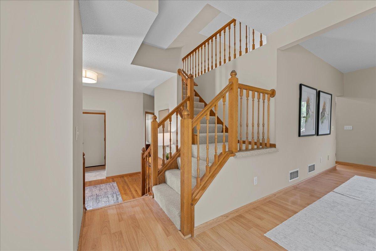 View of Residential at 17672 Kettering Trail, Lakeville MN 55044, Lakeville (27 of 75) - Mike Wilen | Minnesota Team Real Estate