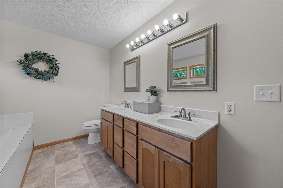 View of Residential at 17672 Kettering Trail, Lakeville MN 55044, Lakeville (38 of 75) - Mike Wilen | Minnesota Team Real Estate