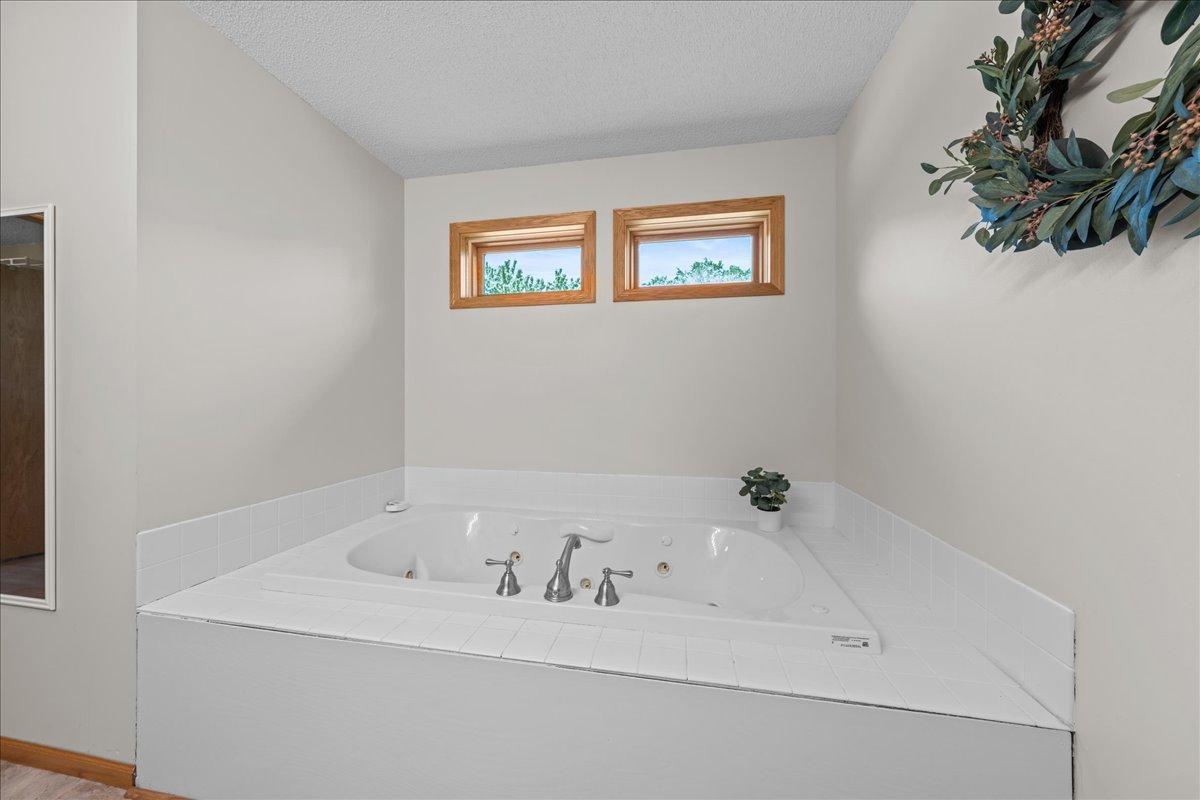View of Residential at 17672 Kettering Trail, Lakeville MN 55044, Lakeville (39 of 75) - Mike Wilen | Minnesota Team Real Estate