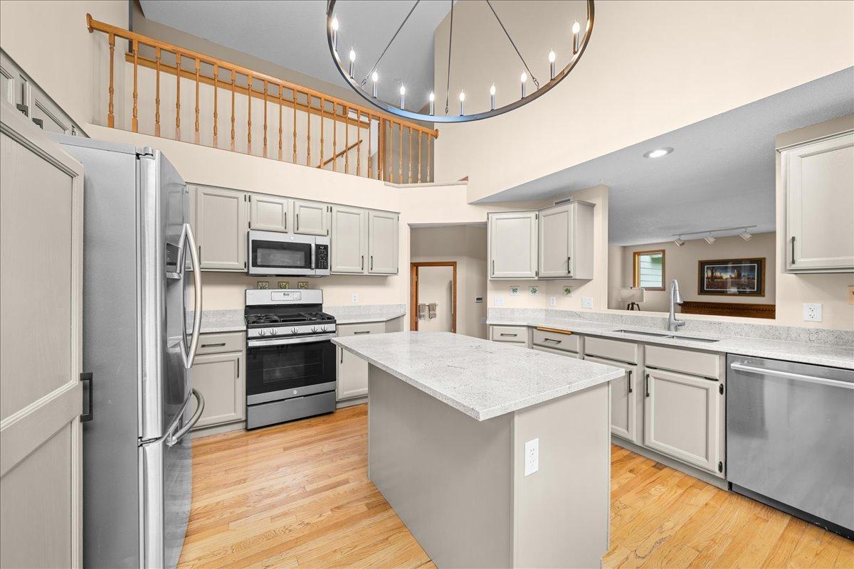 View of Residential at 17672 Kettering Trail, Lakeville MN 55044, Lakeville (9 of 75) - Mike Wilen | Minnesota Team Real Estate