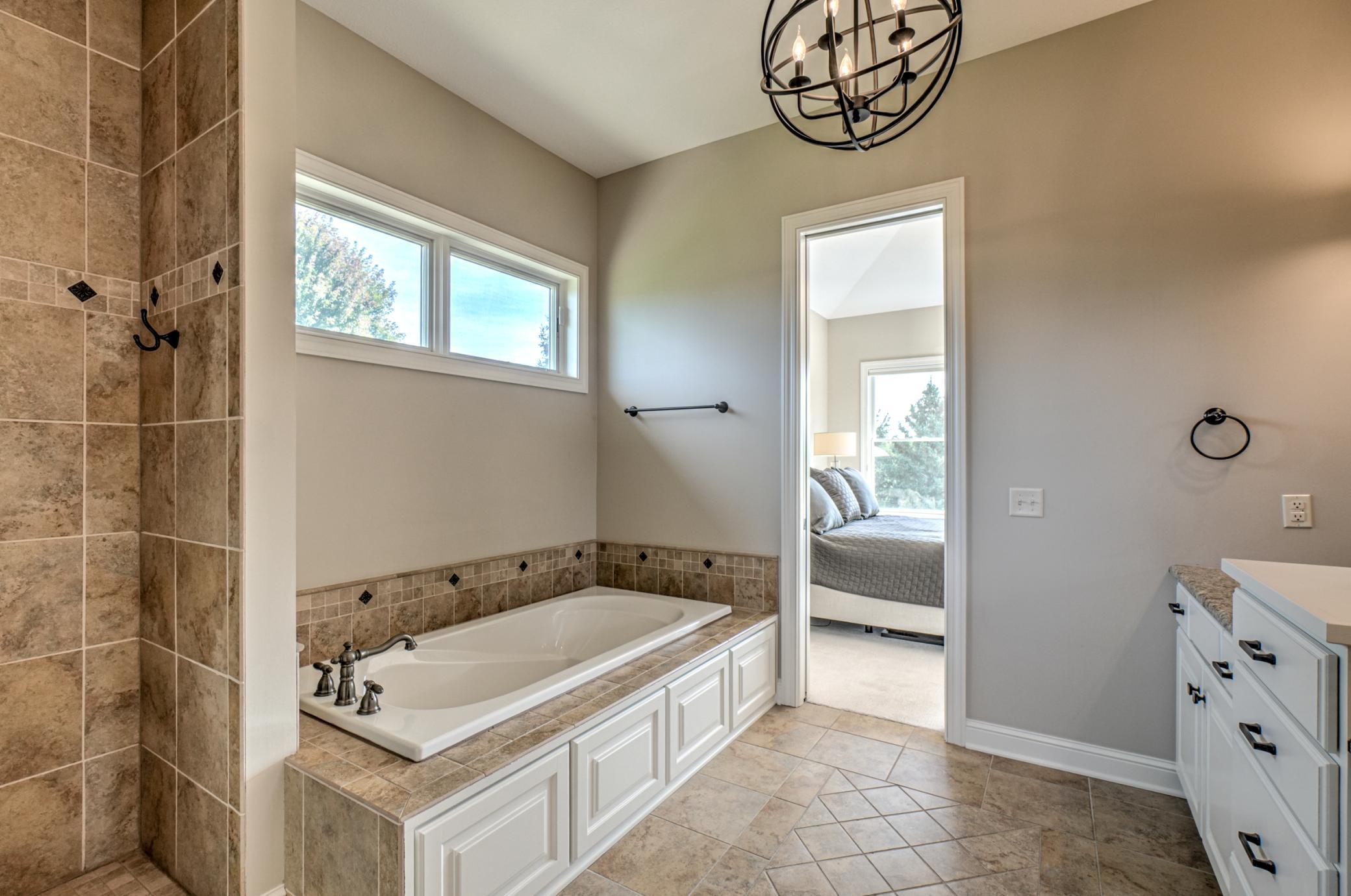View of Residential at 2928 Jonquil Trail, Lake Elmo MN 55042, Lake Elmo (38 of 96) - Mike Wilen | Minnesota Team Real Estate