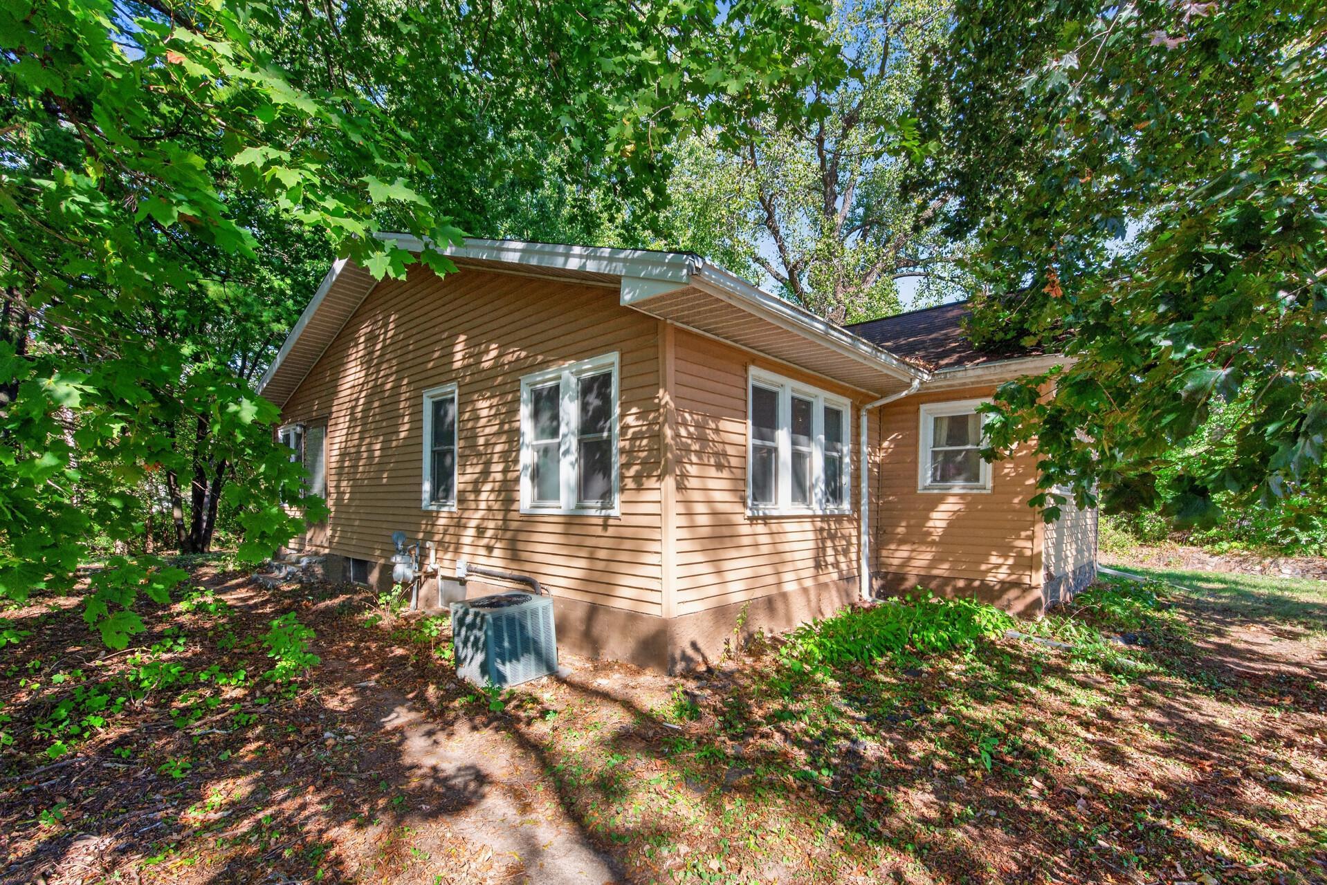 View of Residential at 1349 Hazelwood Street, Saint Paul MN 55106, Saint Paul (30 of 37) - Mike Wilen | Minnesota Team Real Estate