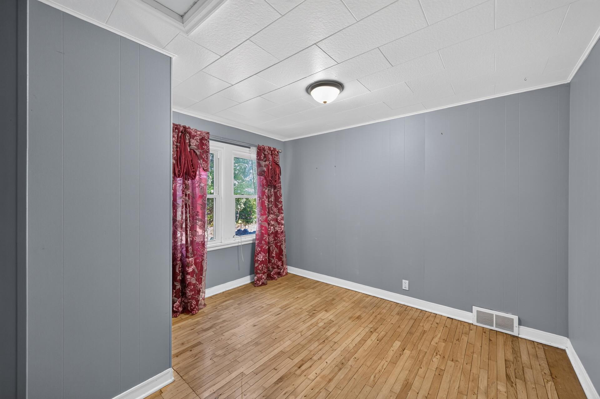 View of Residential at 1349 Hazelwood Street, Saint Paul MN 55106, Saint Paul (14 of 37) - Mike Wilen | Minnesota Team Real Estate