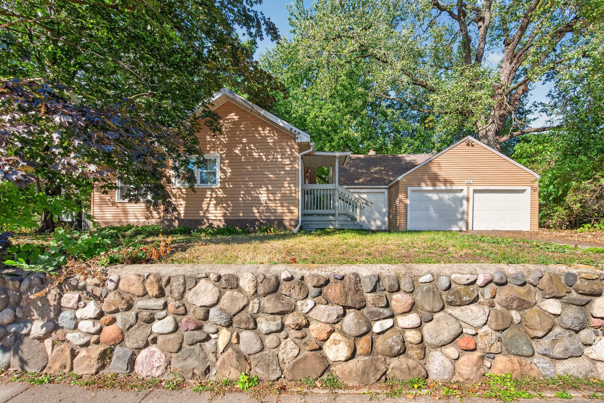View of Residential at 1349 Hazelwood Street, Saint Paul MN 55106, Saint Paul (33 of 37) - Mike Wilen | Minnesota Team Real Estate