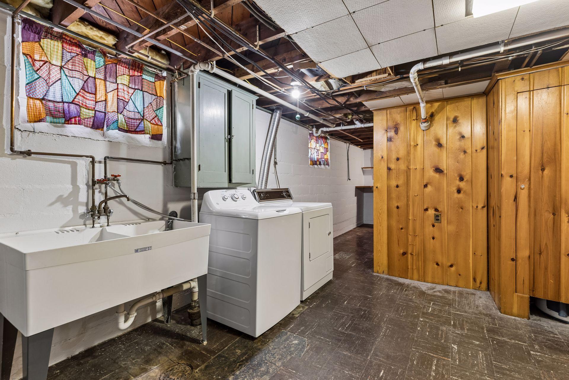 View of Residential at 2111 36th Street, Minneapolis MN 55407, Minneapolis (21 of 30) - Mike Wilen | Minnesota Team Real Estate