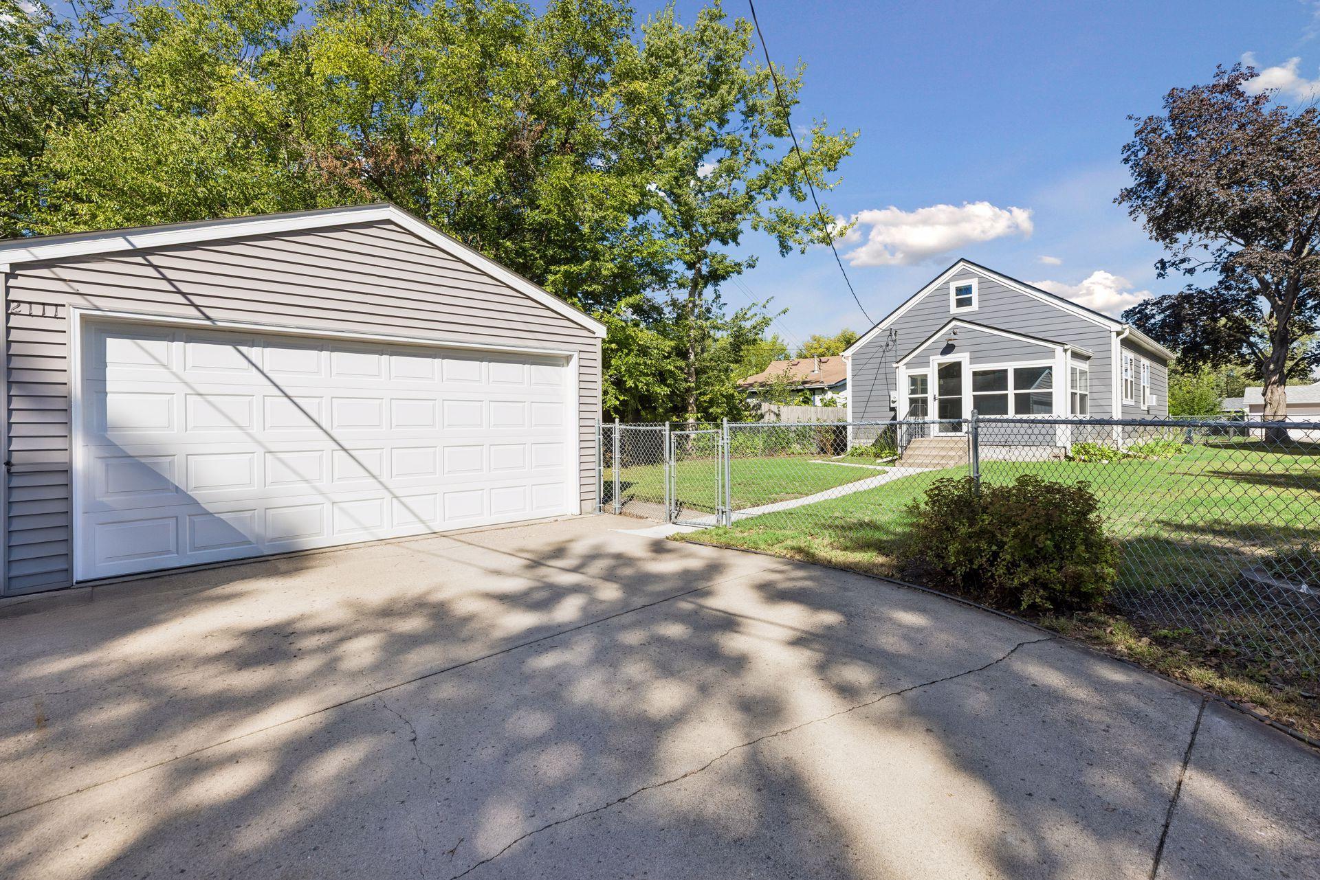 View of Residential at 2111 36th Street, Minneapolis MN 55407, Minneapolis (28 of 30) - Mike Wilen | Minnesota Team Real Estate